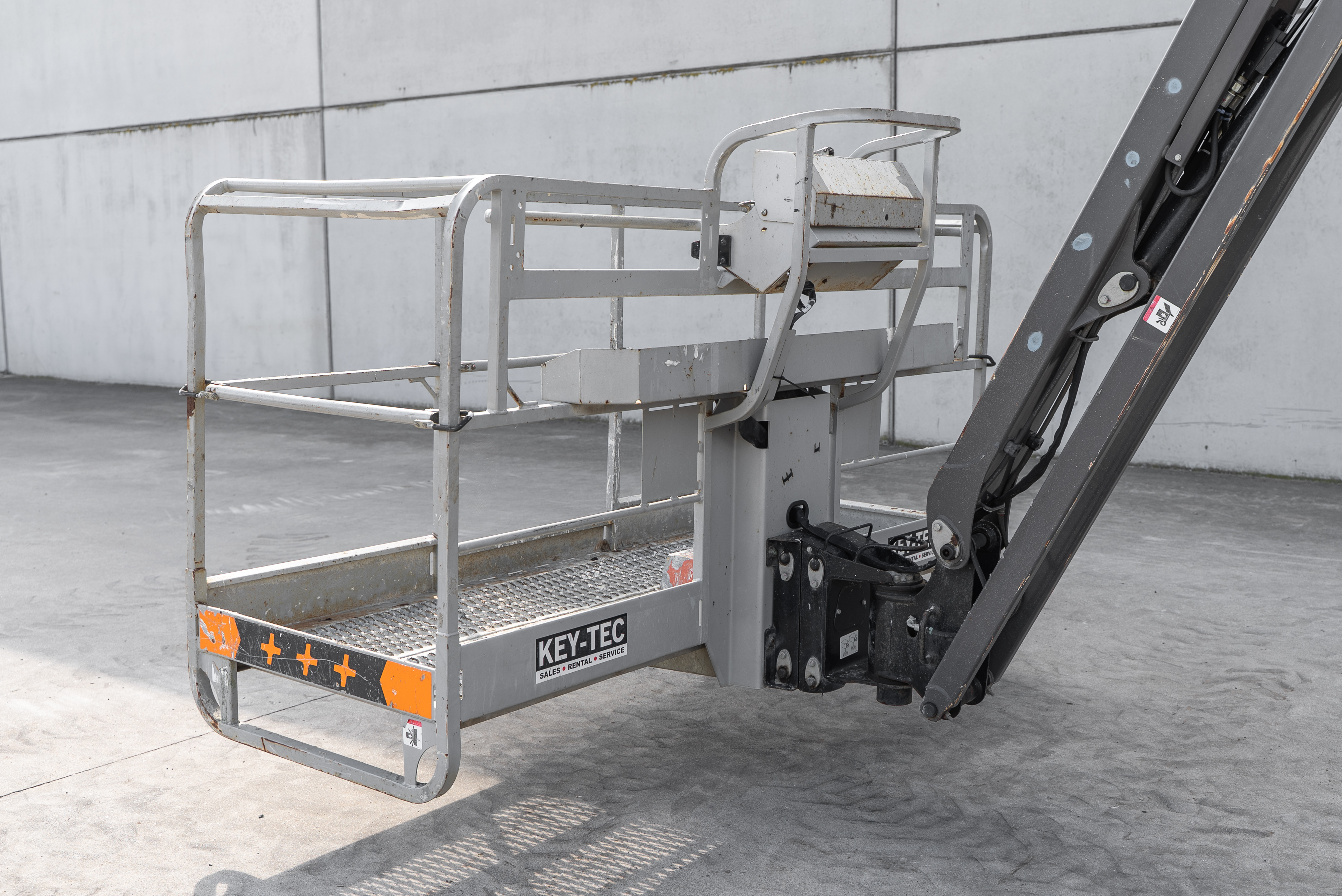 TJ 220 + - Product image