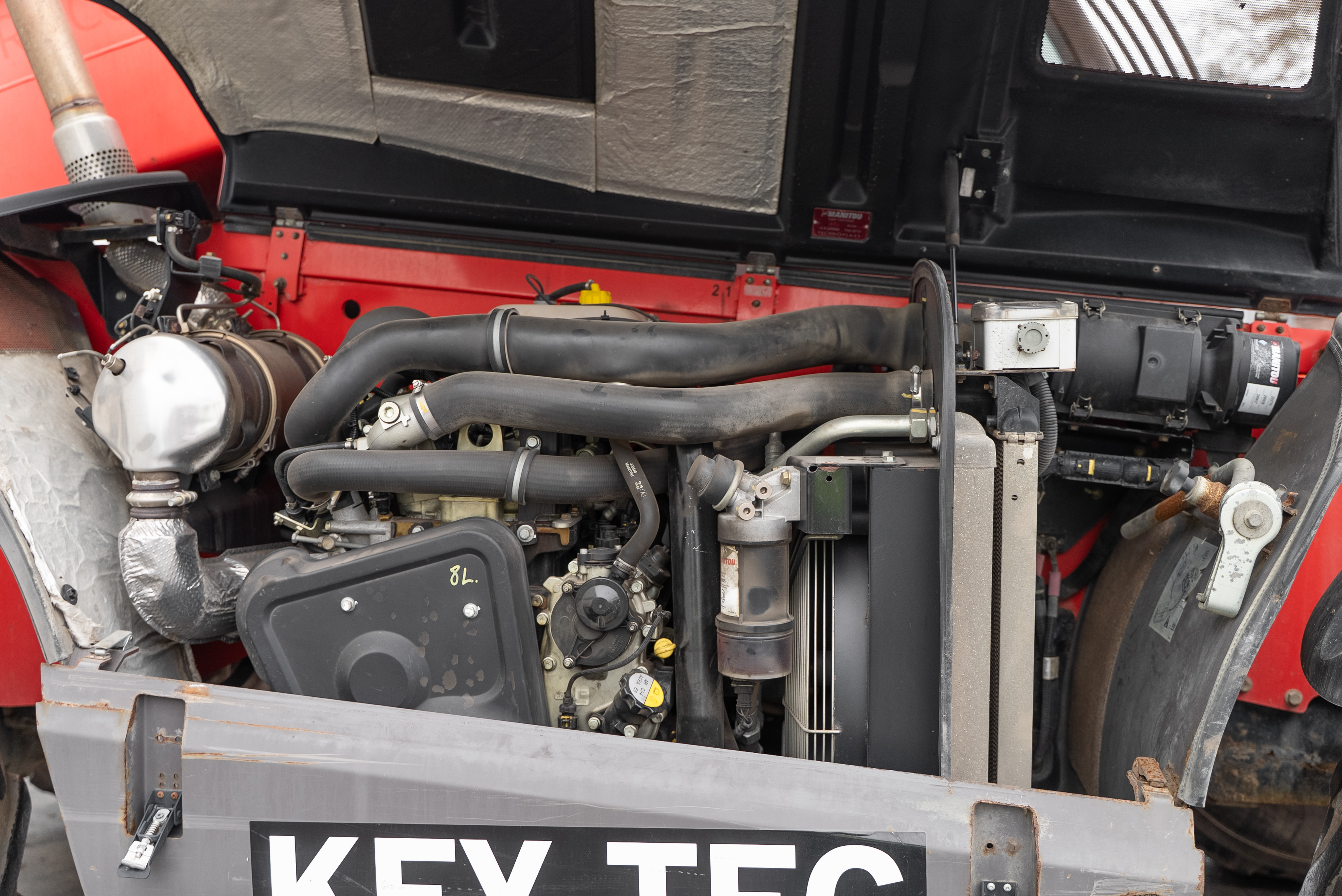 MT 1840 100P ST3B S2 - Engine