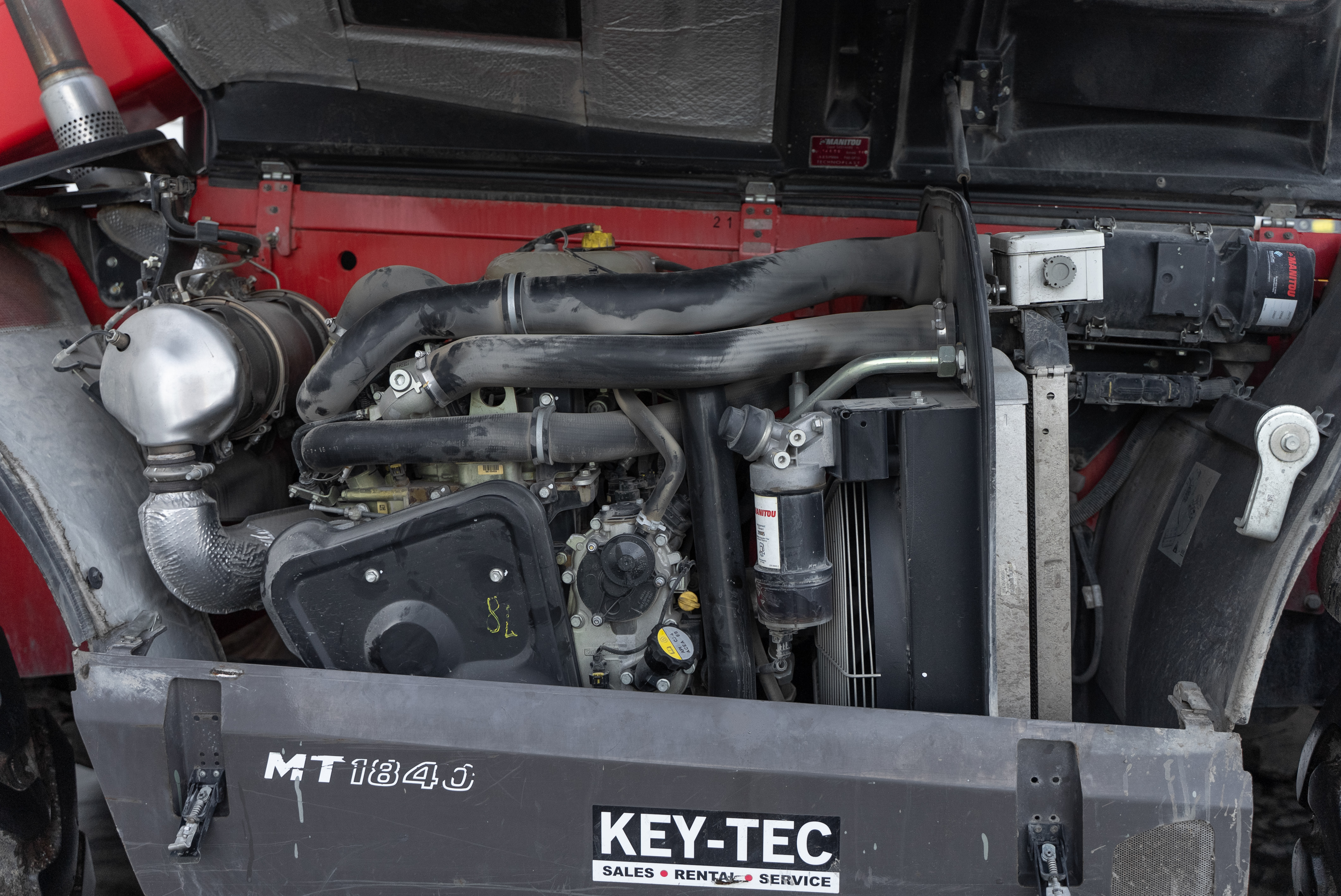MT 1840 100P ST3B S2 - Engine