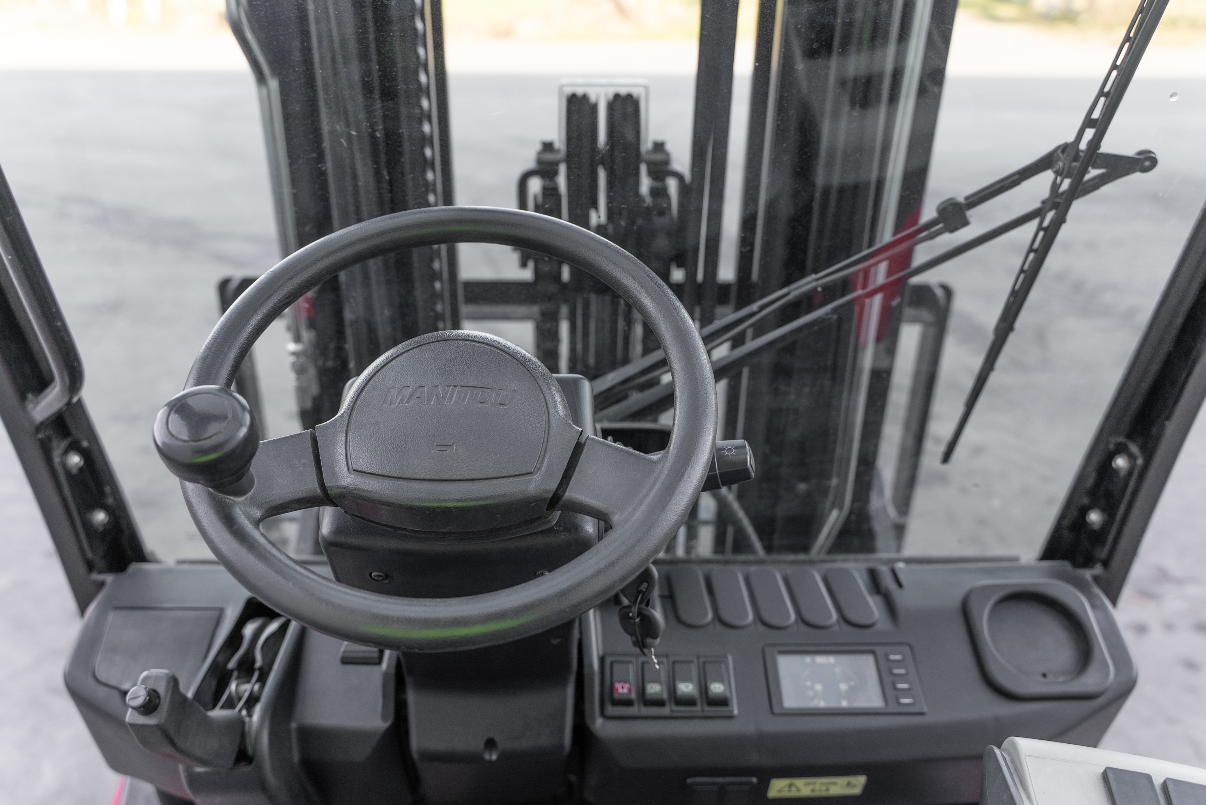 MI 25 D K ST5 S1 - Interior front