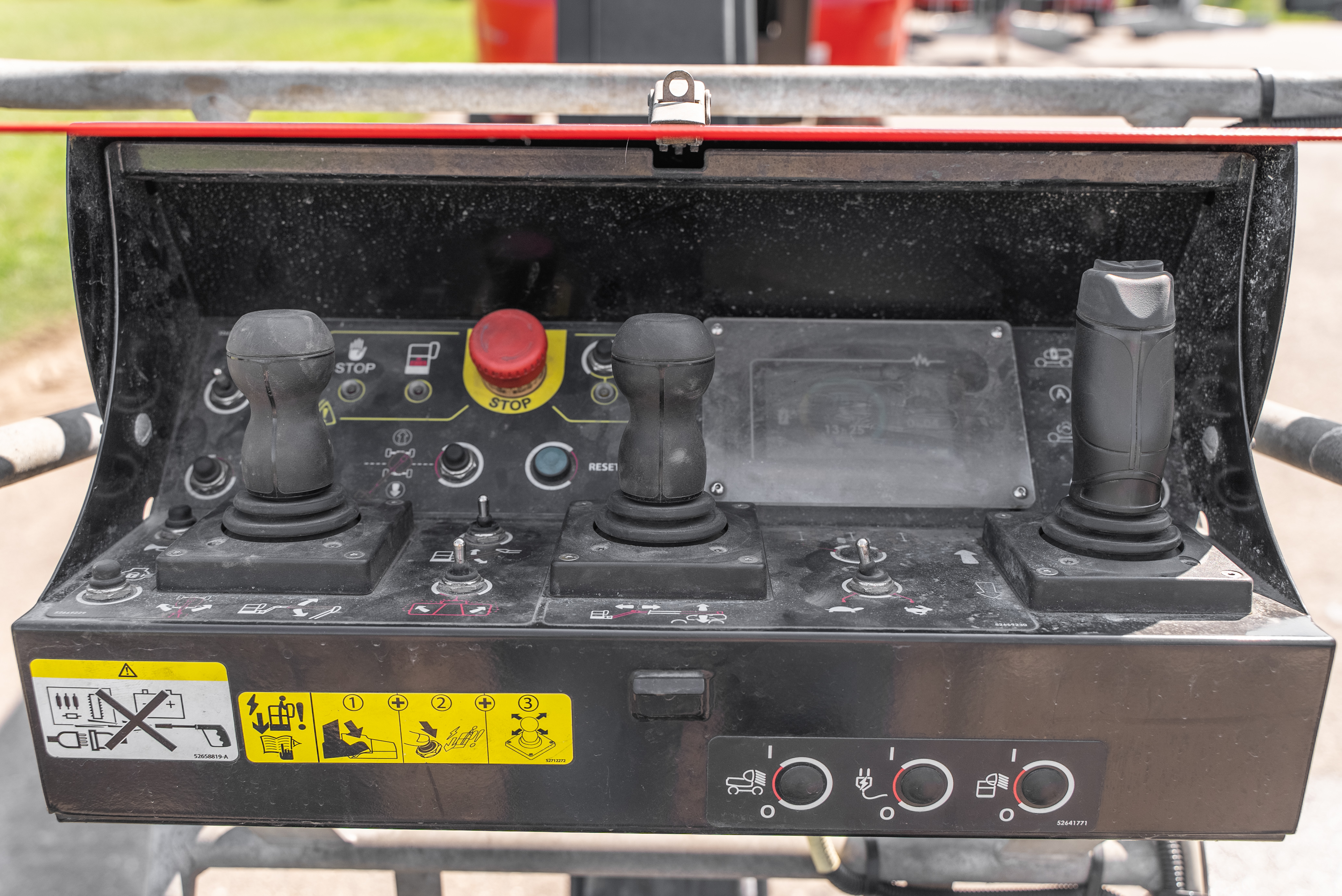 ATJE 200 S1 - Interior front