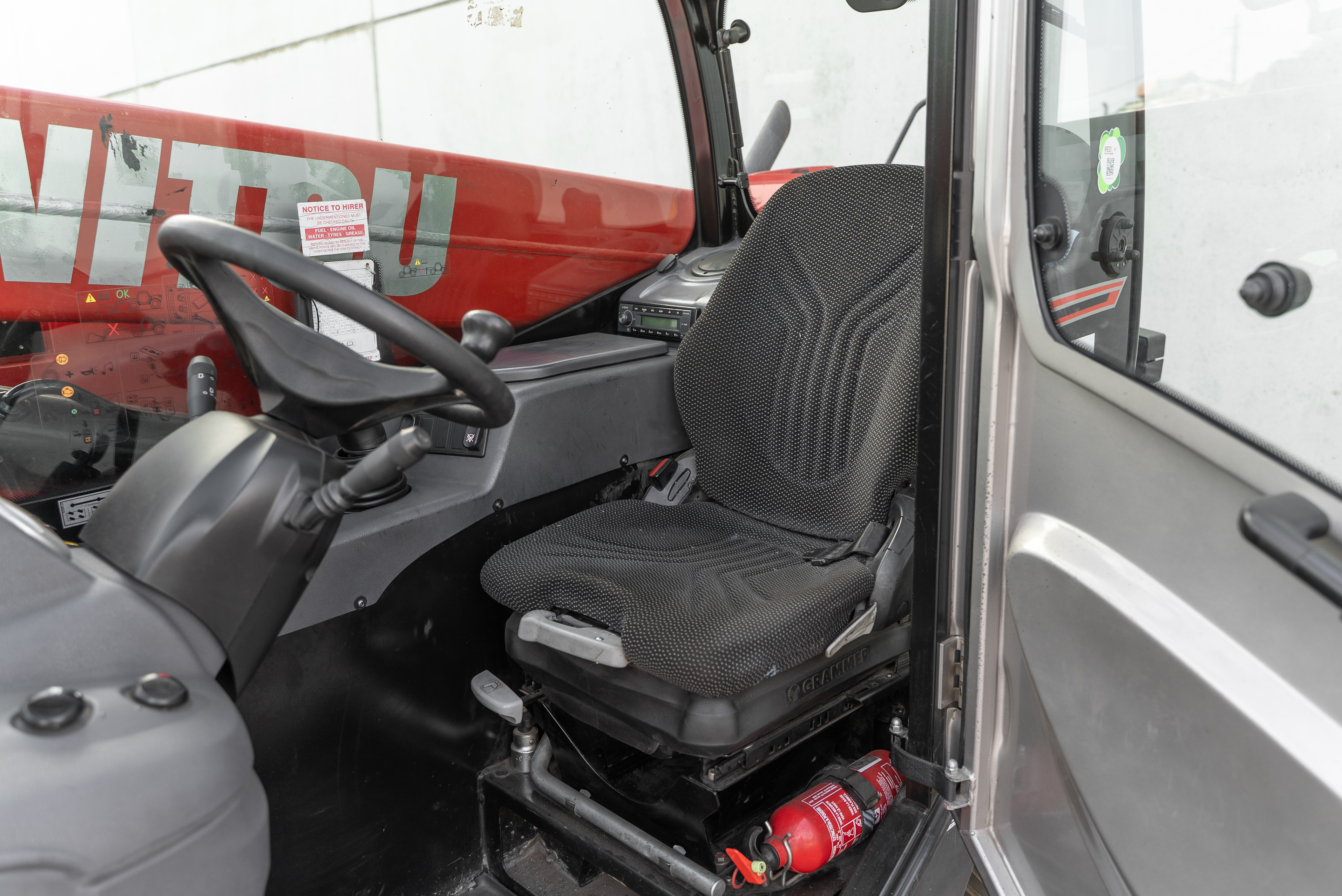 MT 625 H COMFORT 75K ST5 S1 - Interior back