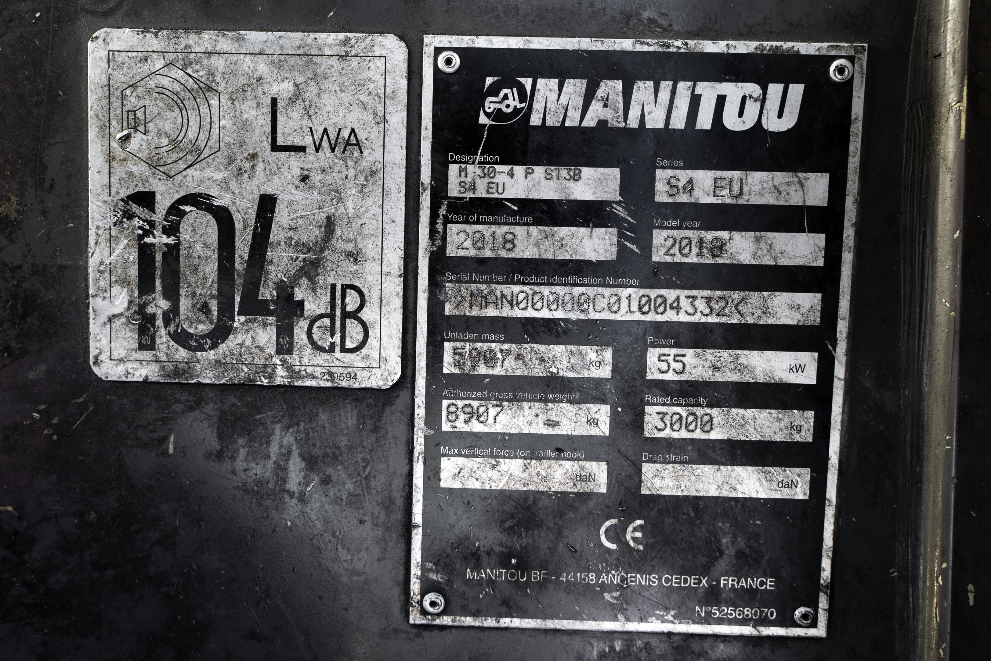 M 30-4 P ST3B S4 - Identification plate