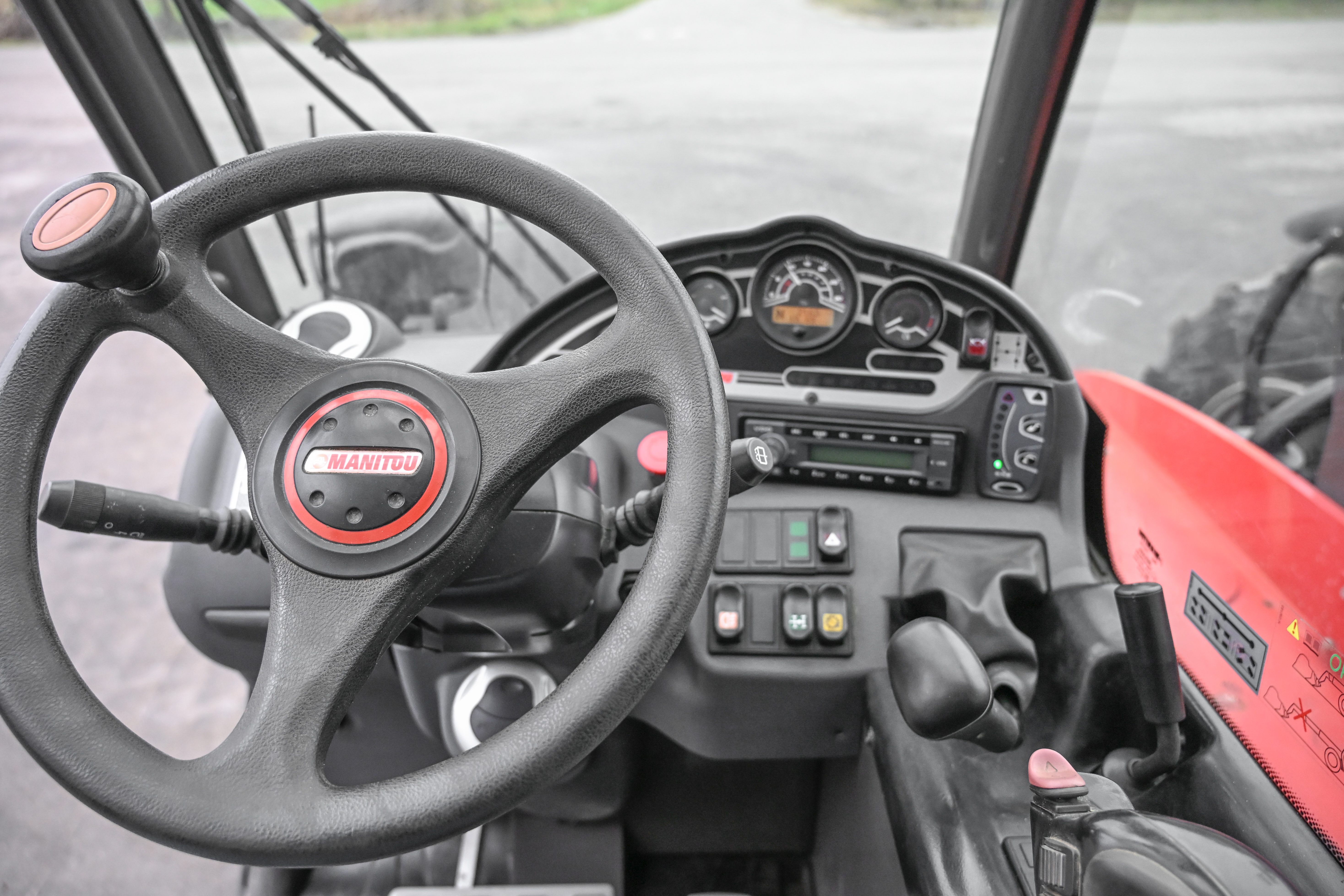 MT 932 EASY 75D ST3B S1 - Interior front
