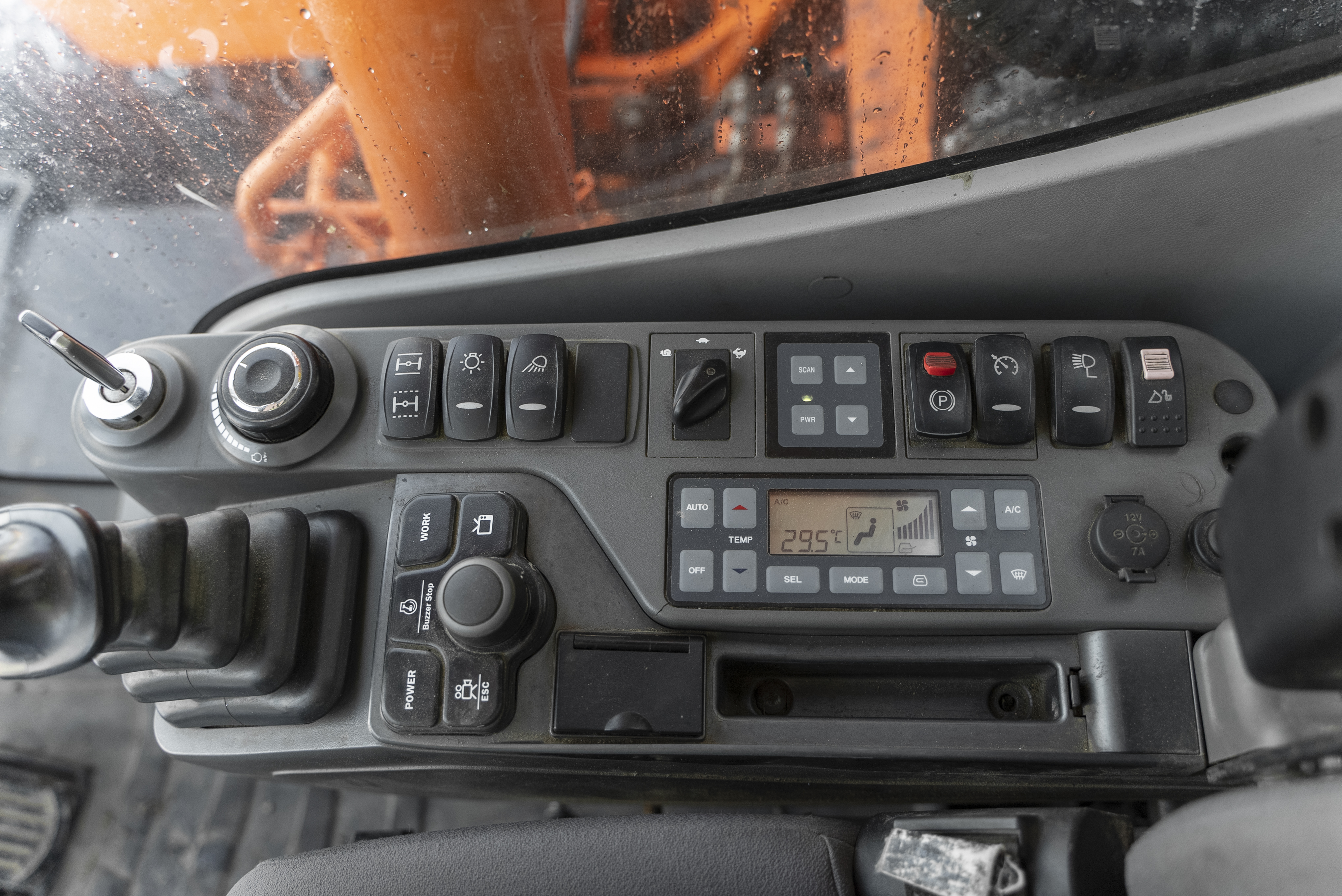 DX 140 W-3 - Product image