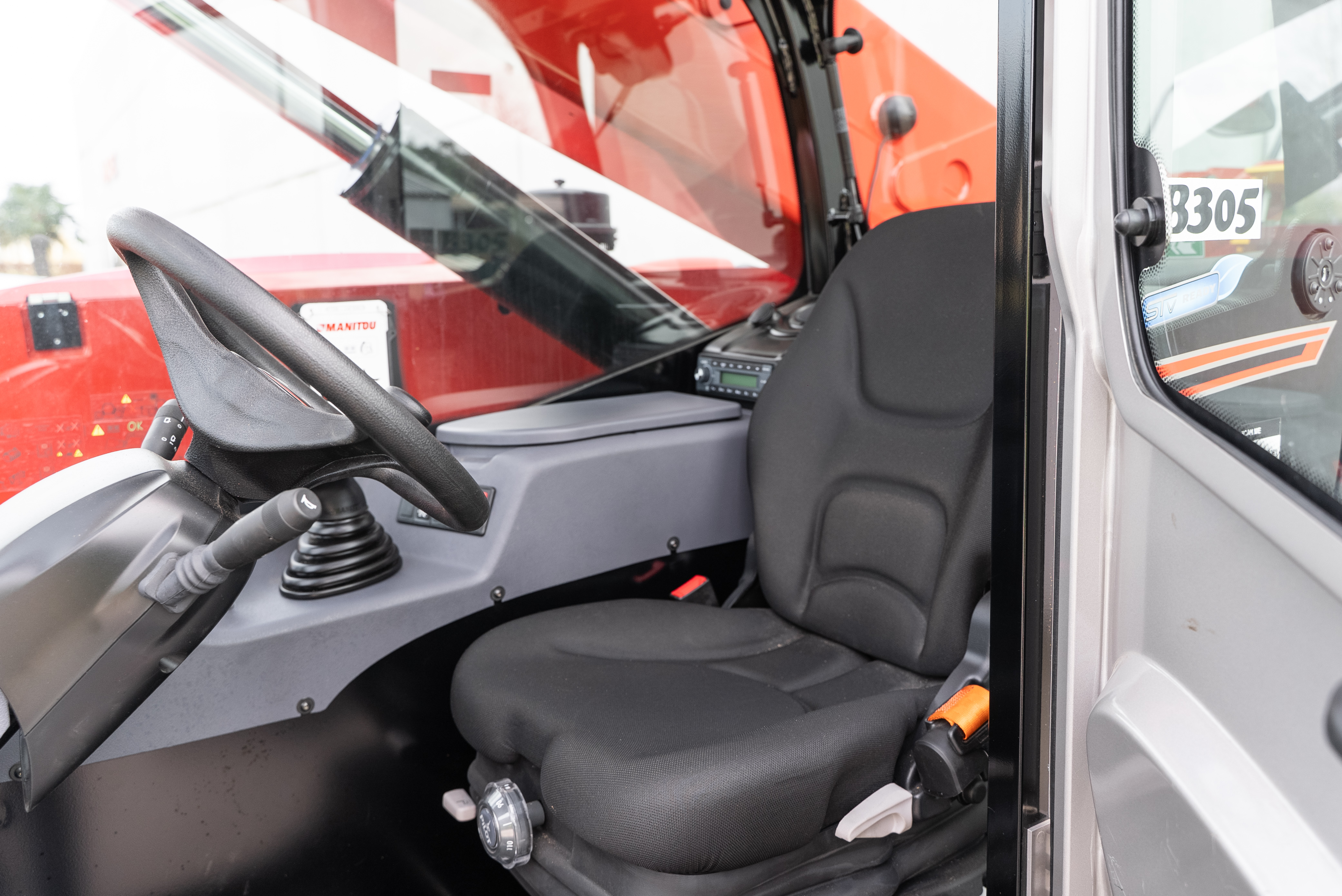 MT 930 H 75K ST5 S1 - Interior back
