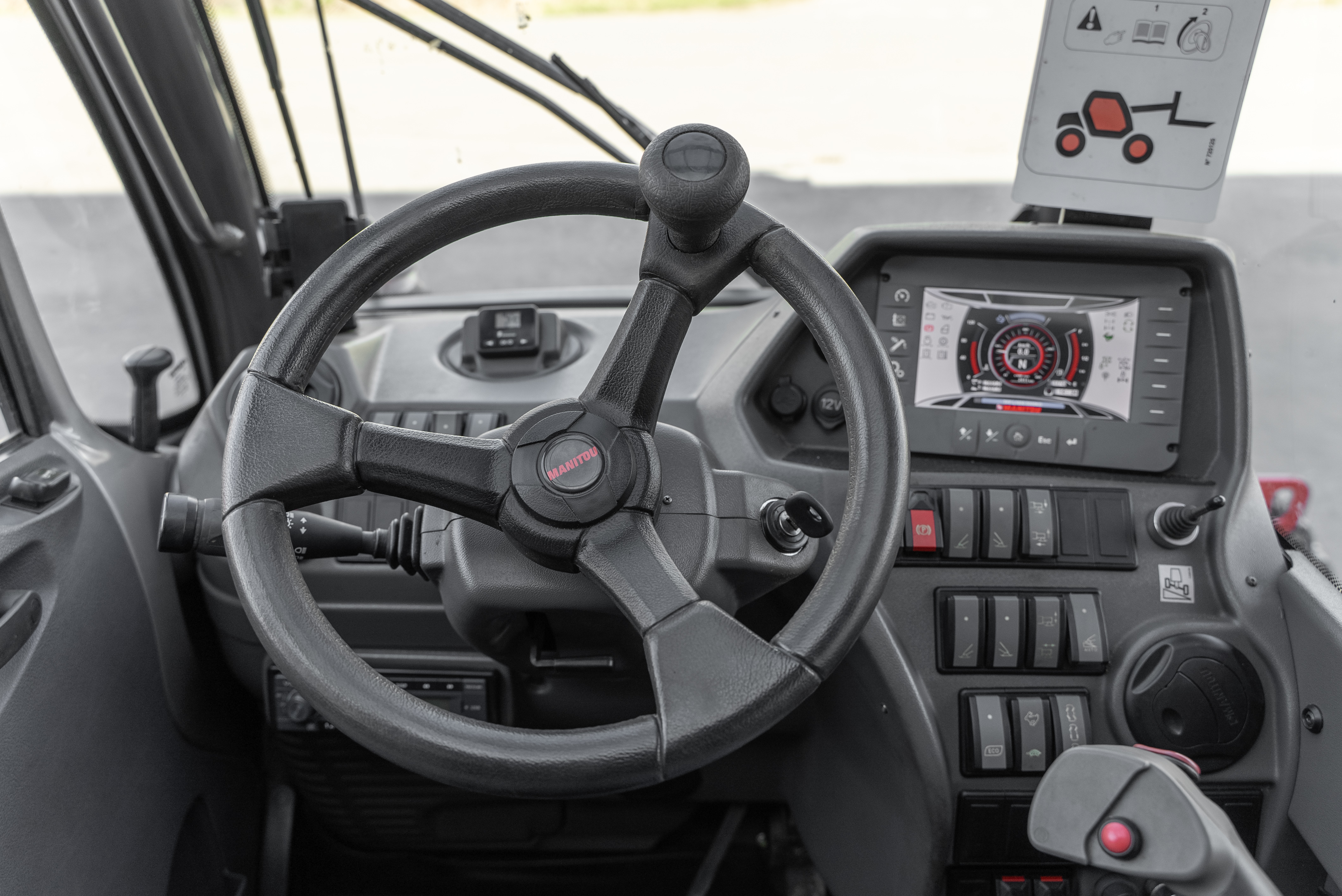 MRT 2150 PRIV+ ST4 S2 - Interior front