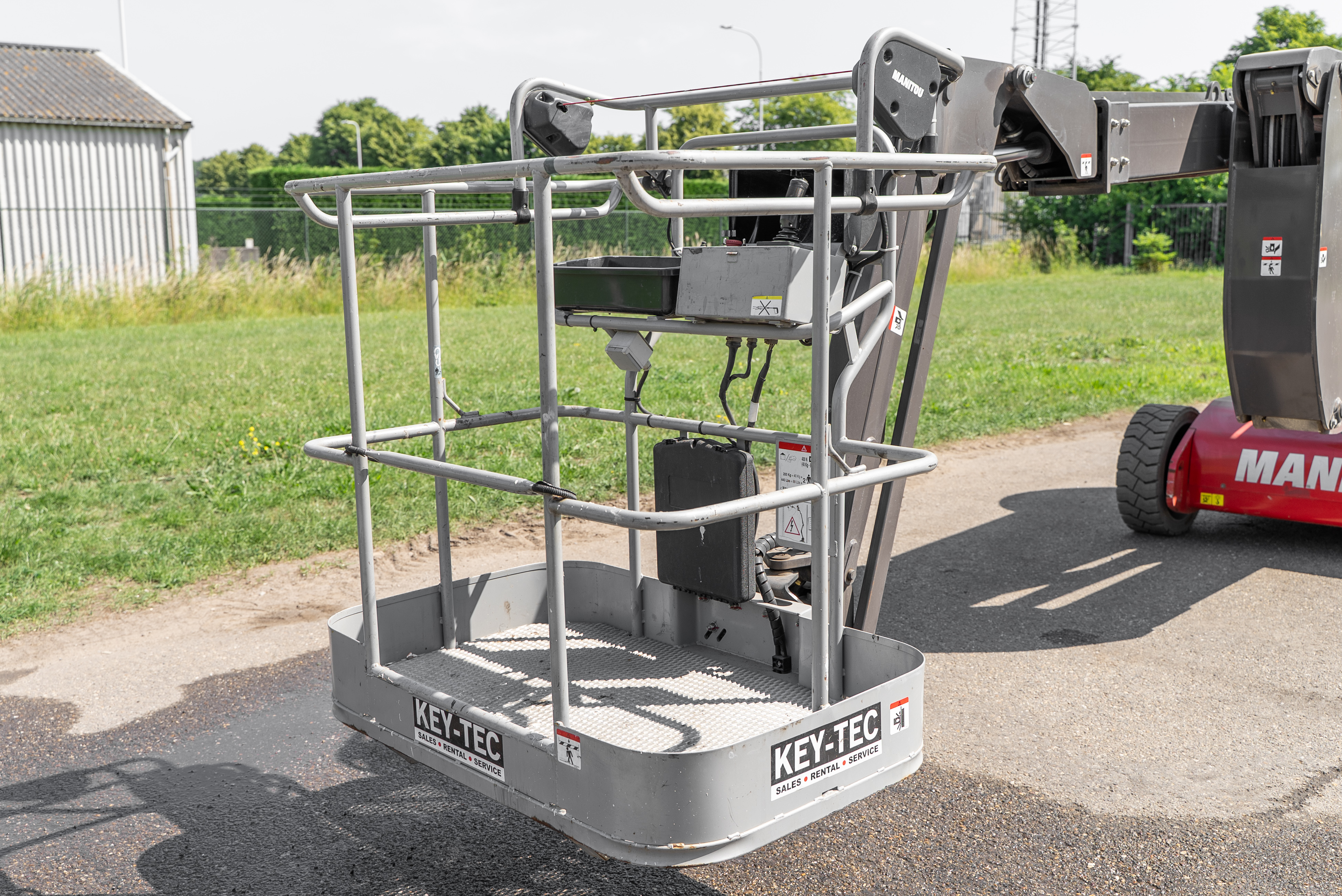 AETJL 170 - Interior back