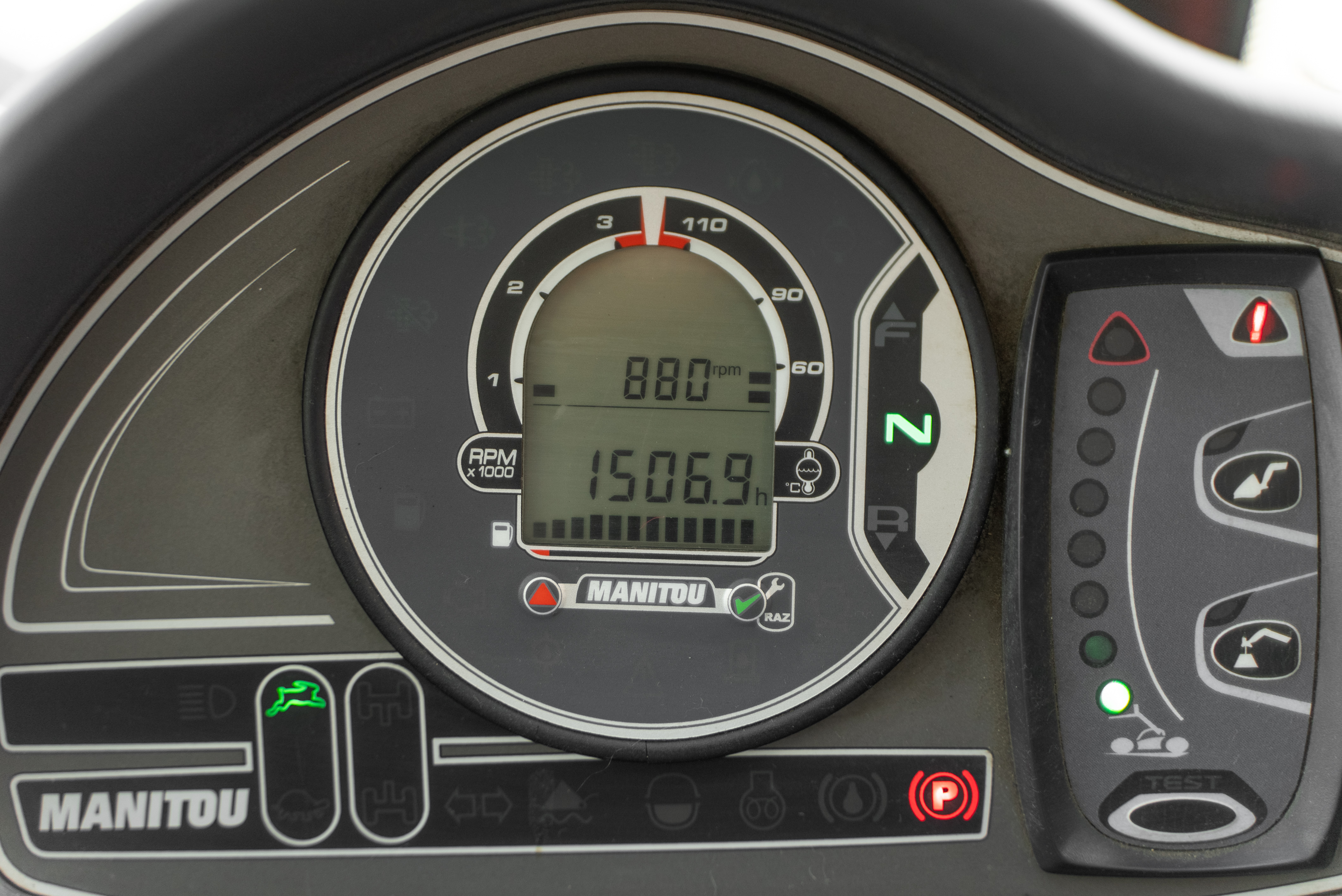 MT 625 H COMFORT 75K ST5 S1 - Hours / Display