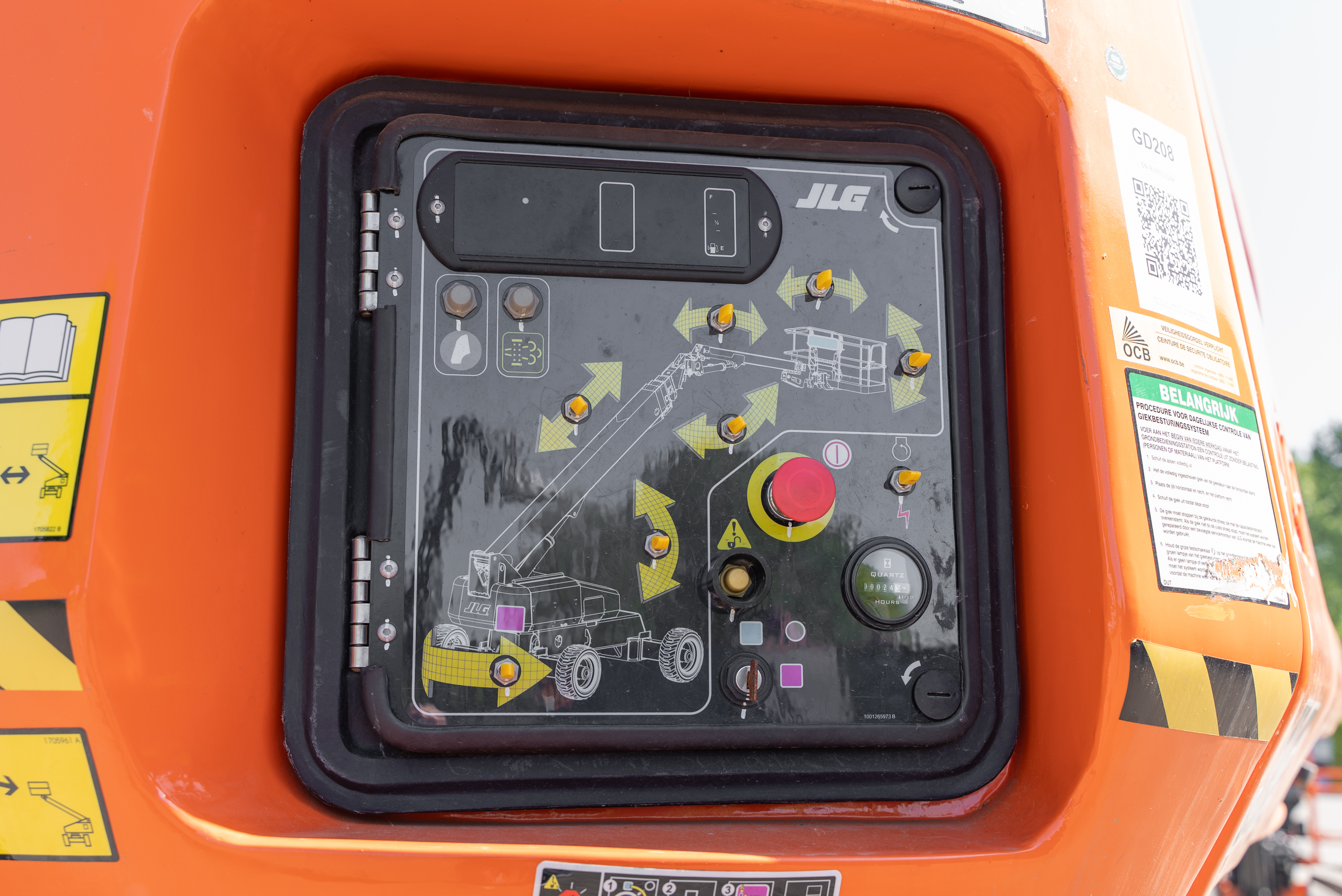 1350 SJP - Hours / Display