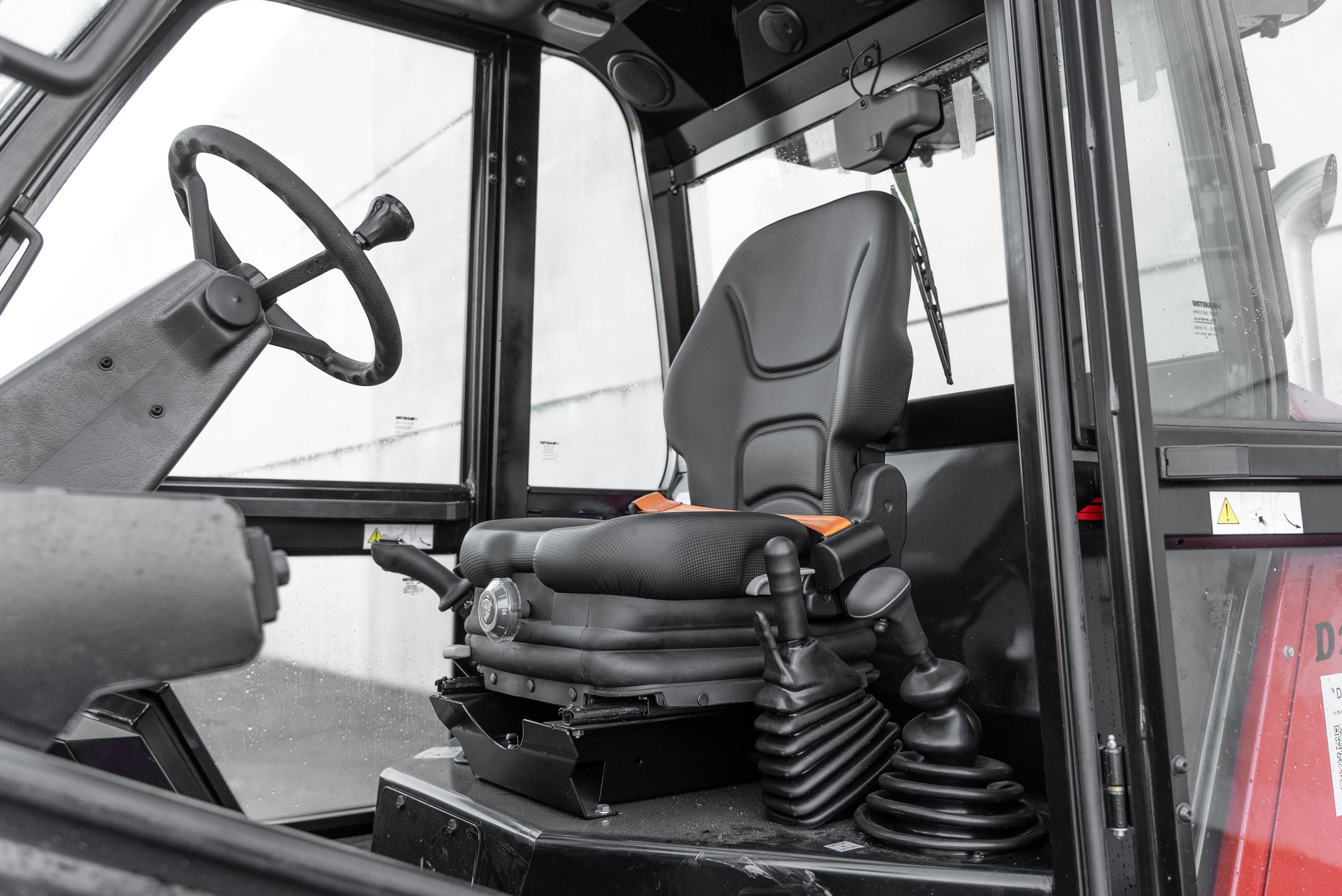 Manitou - Heftrucks - M 50-4 D ST5 S1 EU - Interieur achter