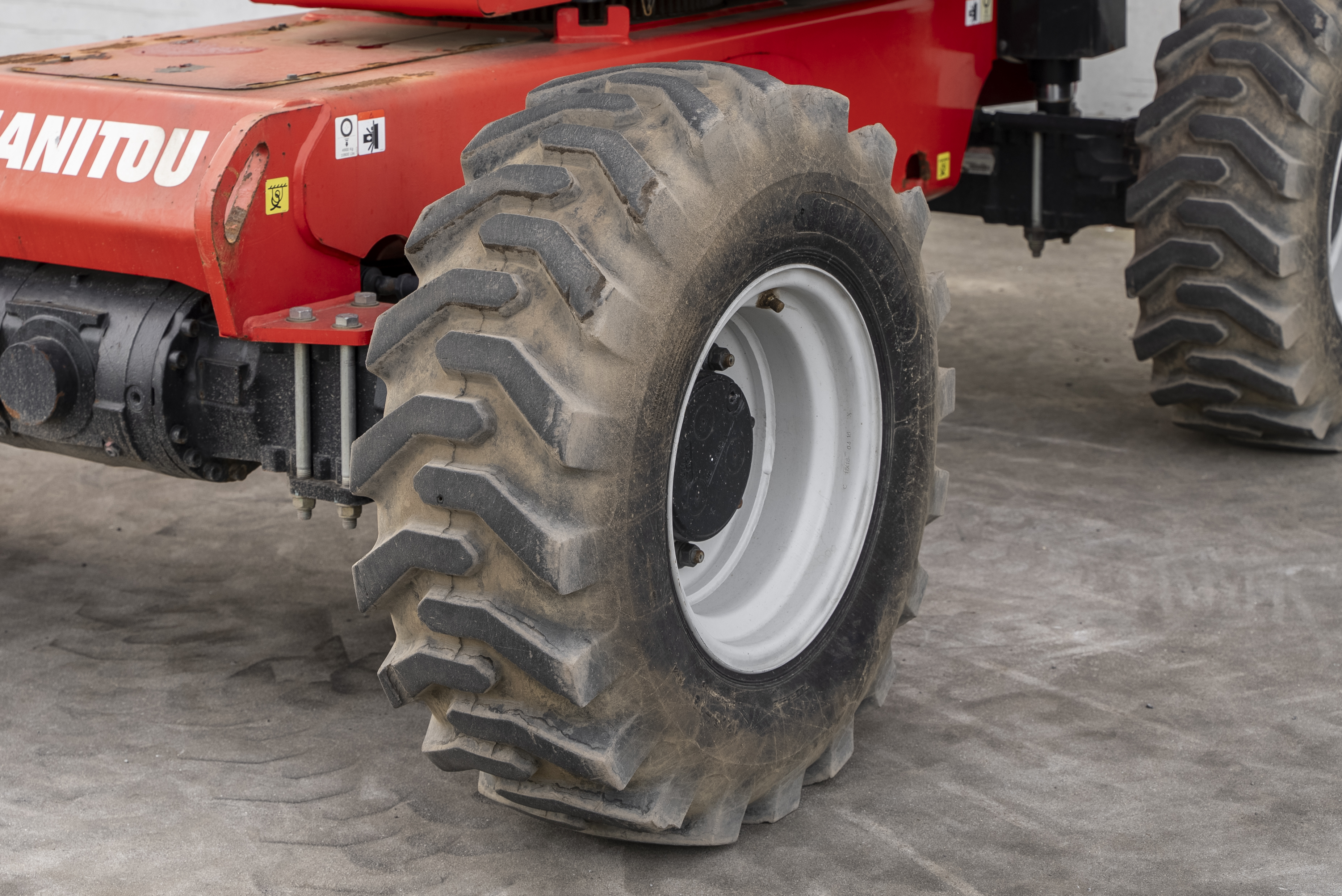 ATJ 180 2 RC E3 - Chassis / Wheel