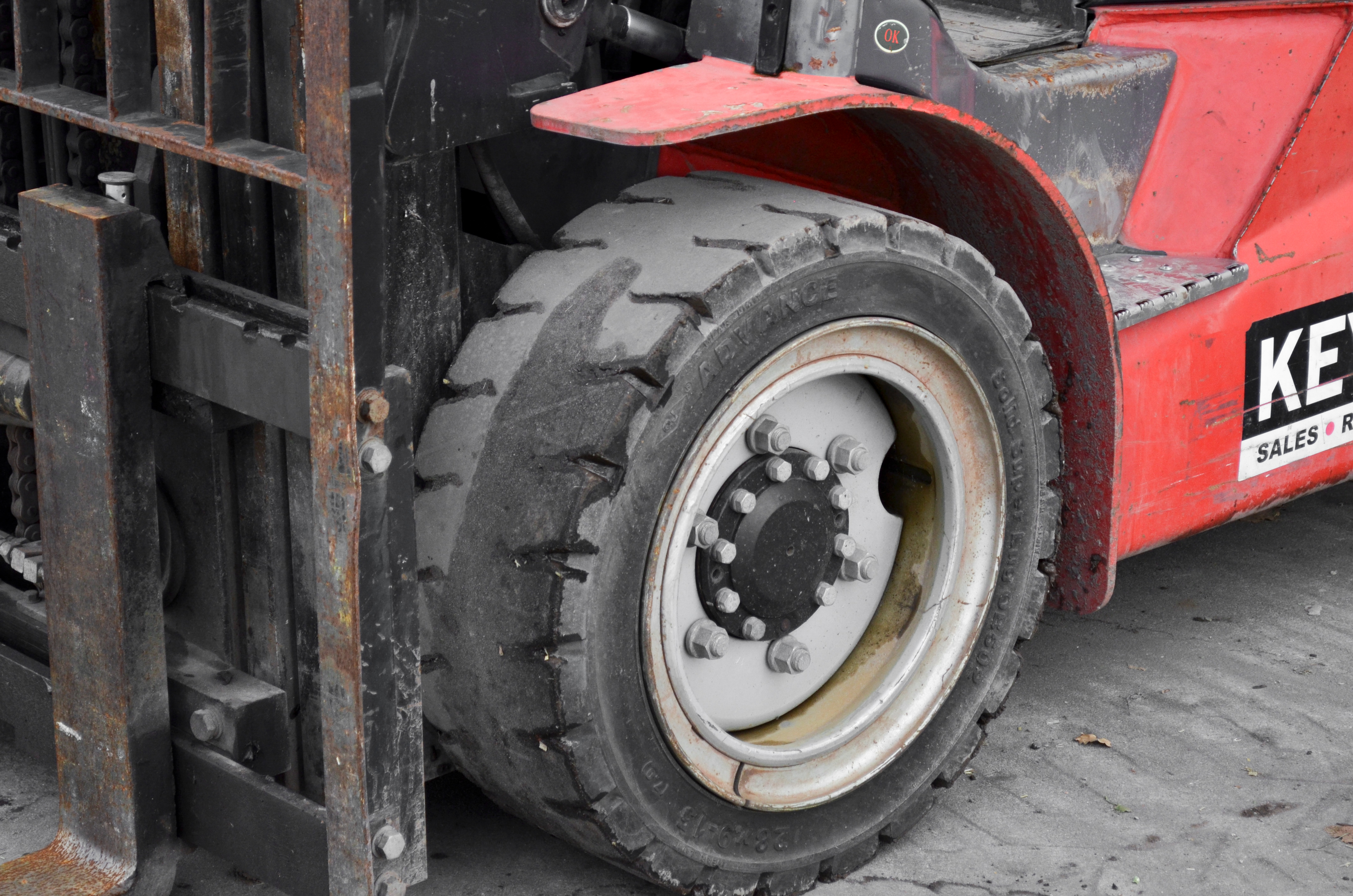 MI 30 D S2 E3 - Chassis / Wheel