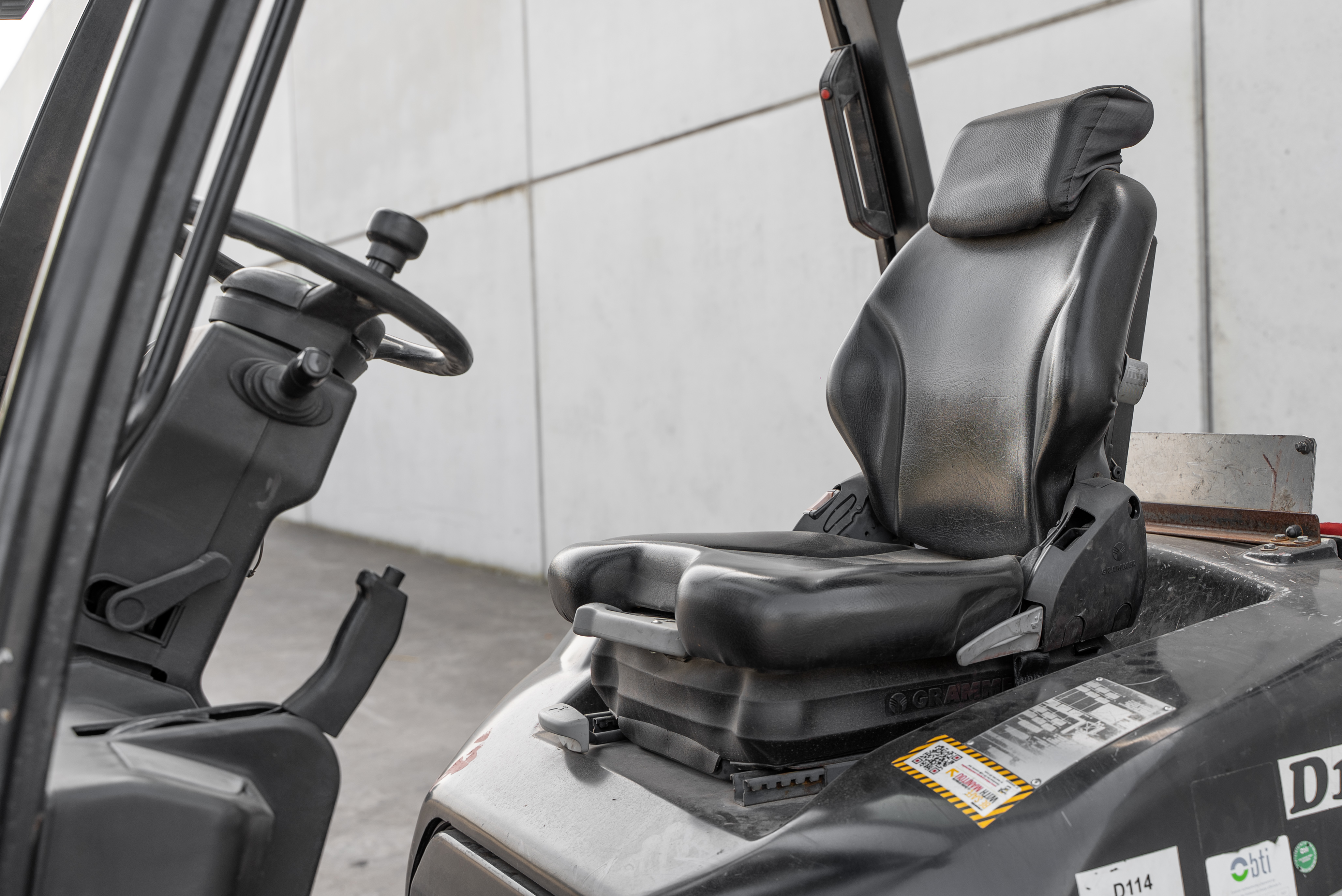 Manitou - Forklifts - MI 30 D K ST5 S1 - Interior back