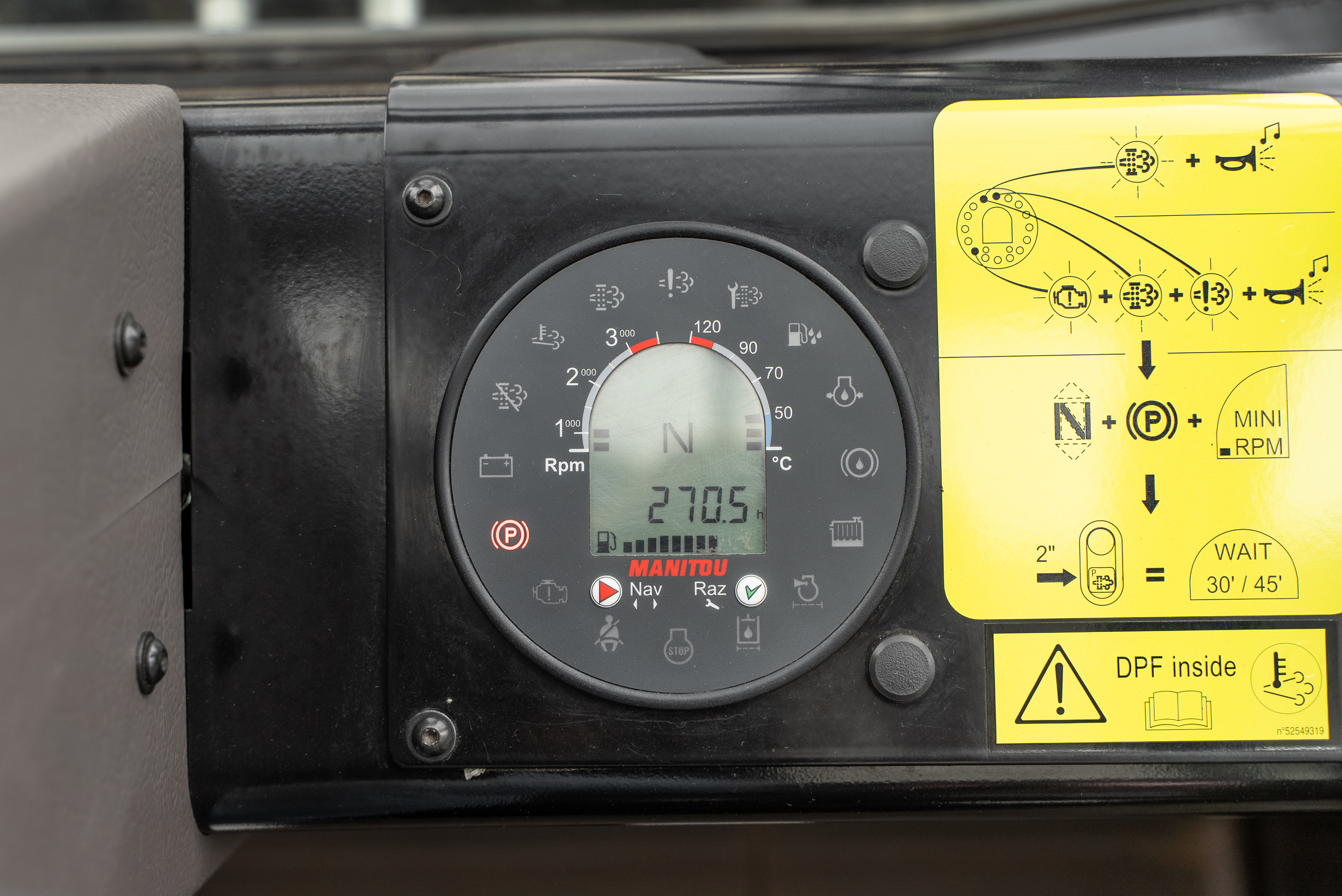 M 50-4 D ST5 S1 EU - Hours / Display