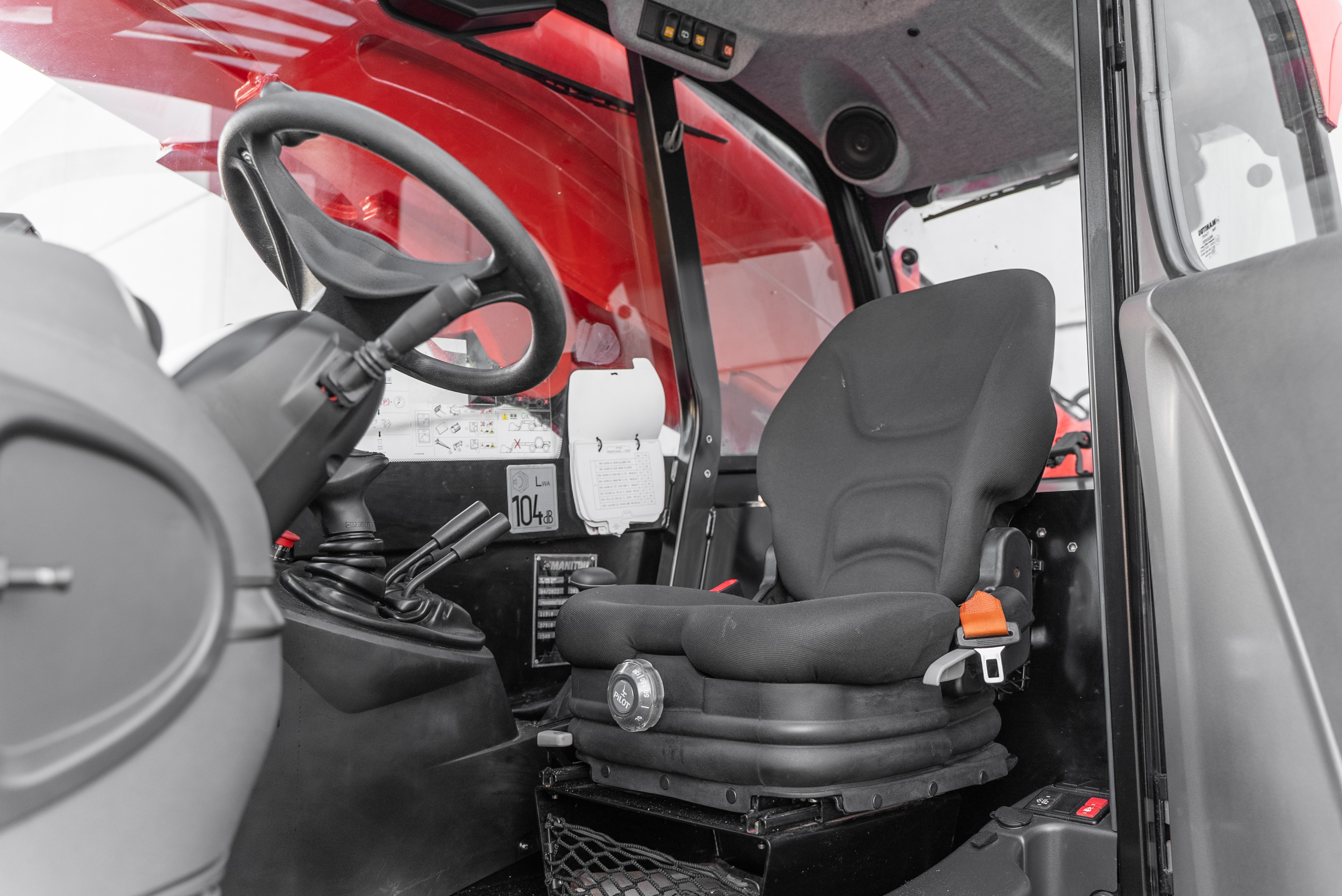 MT 1840 EASY 75D ST5 S1 - Interior back