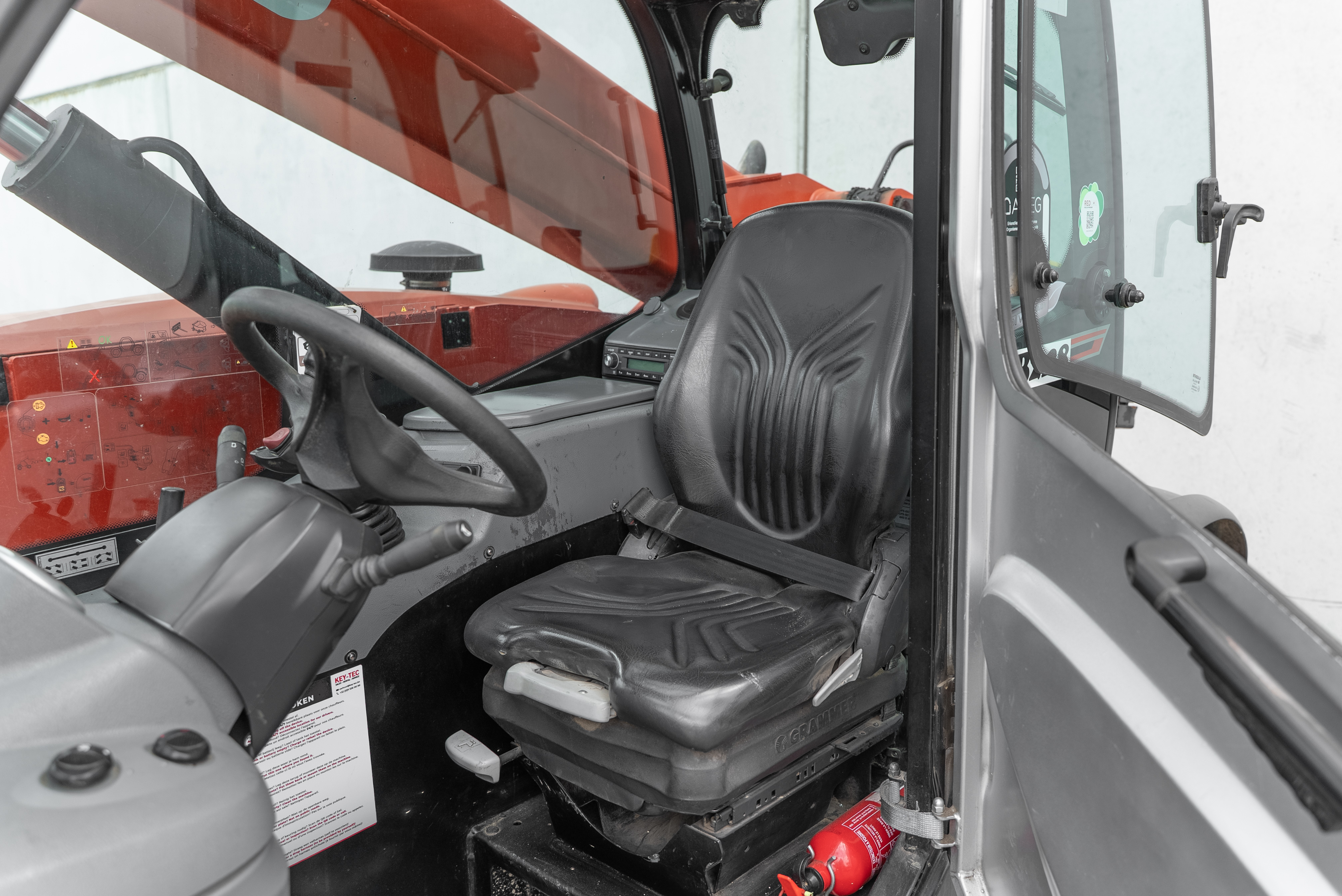 MT 625 H COMFORT 75K ST5 S1 - Interior back