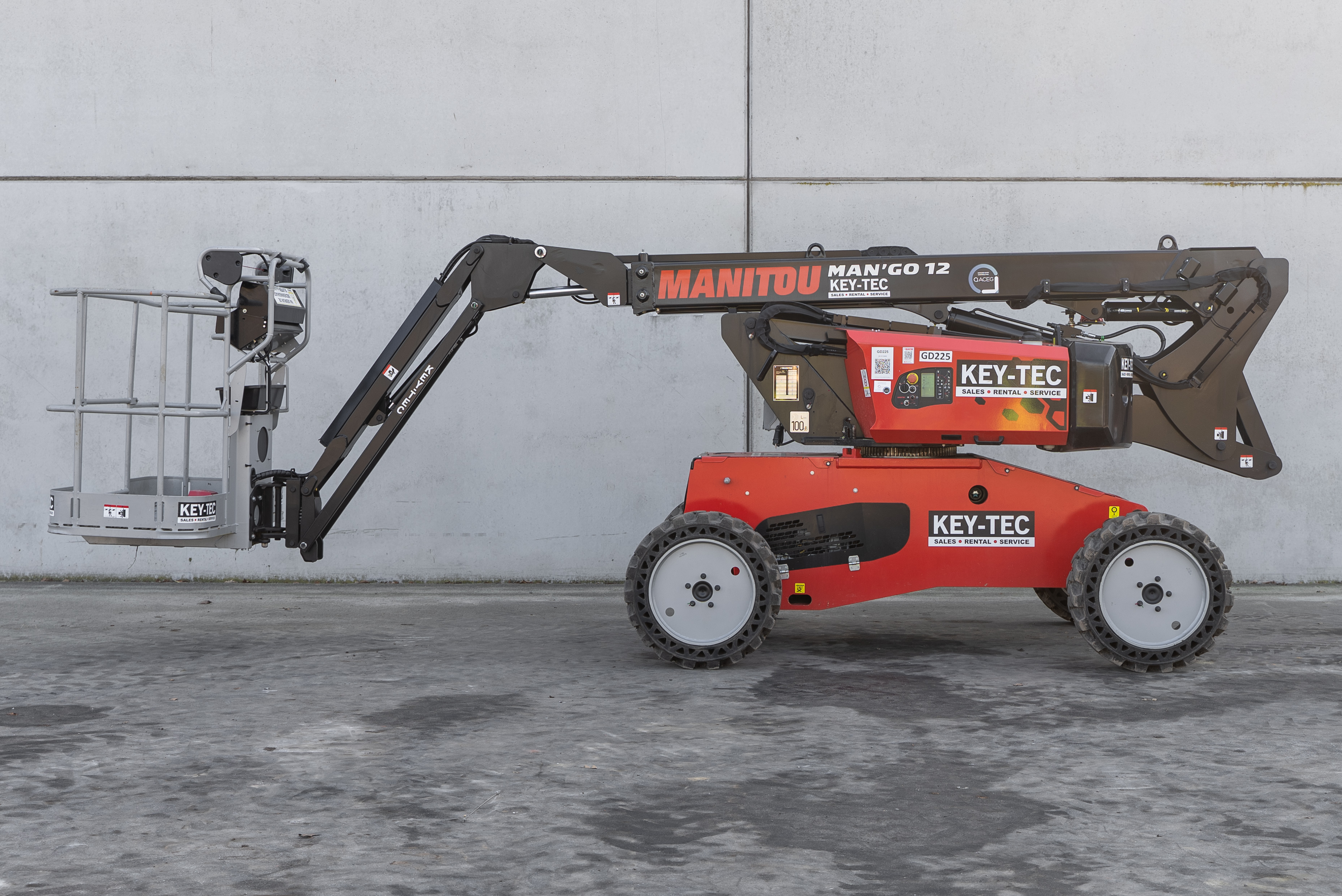 Manitou - Hoogwerkers - MAN GO 12 - Zijaanzicht