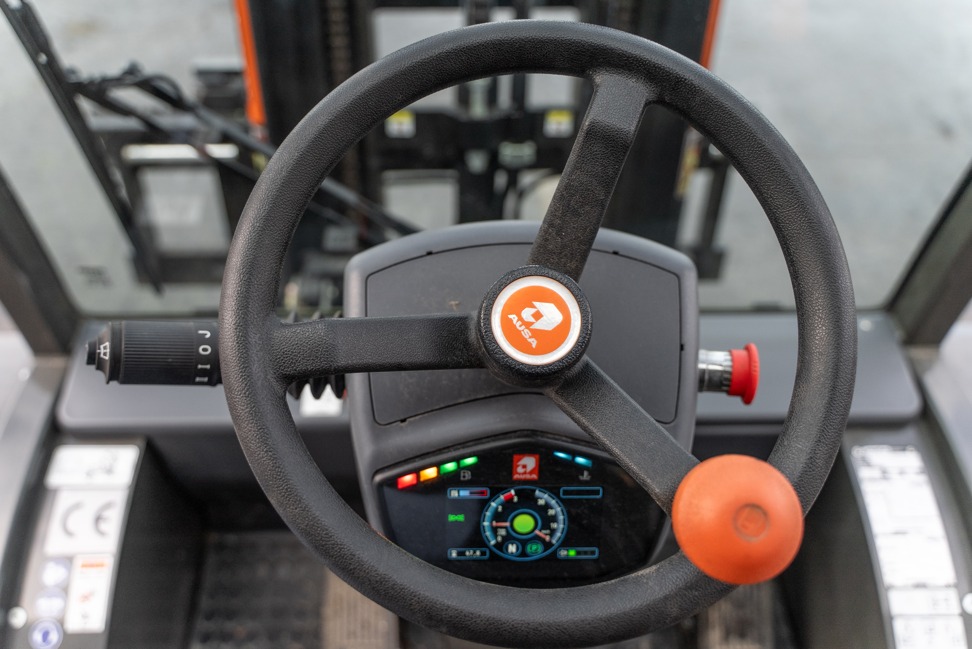 C251 Hx4 - Interior front