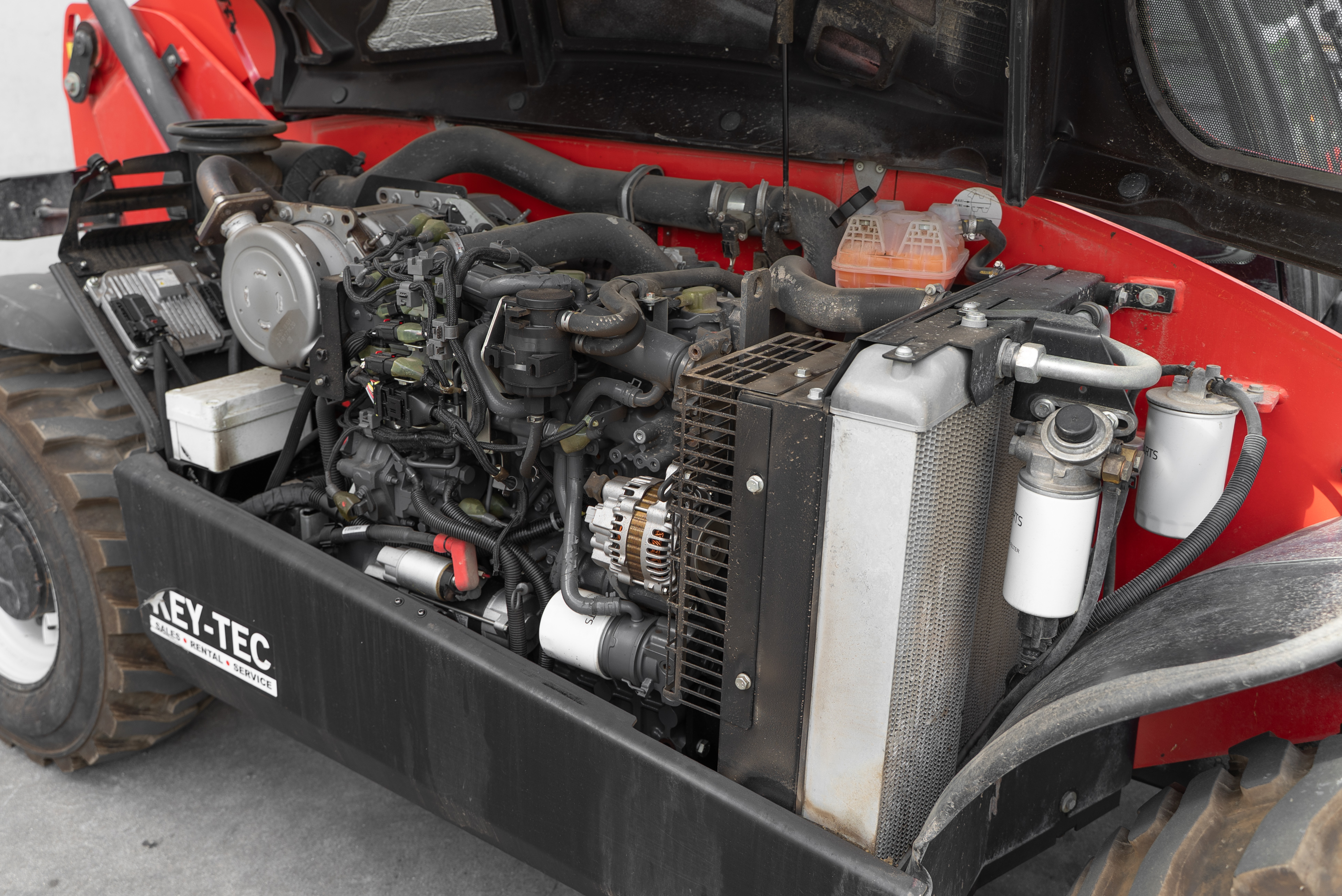 MT 625 H COMFORT 75K ST5 S1 - Engine