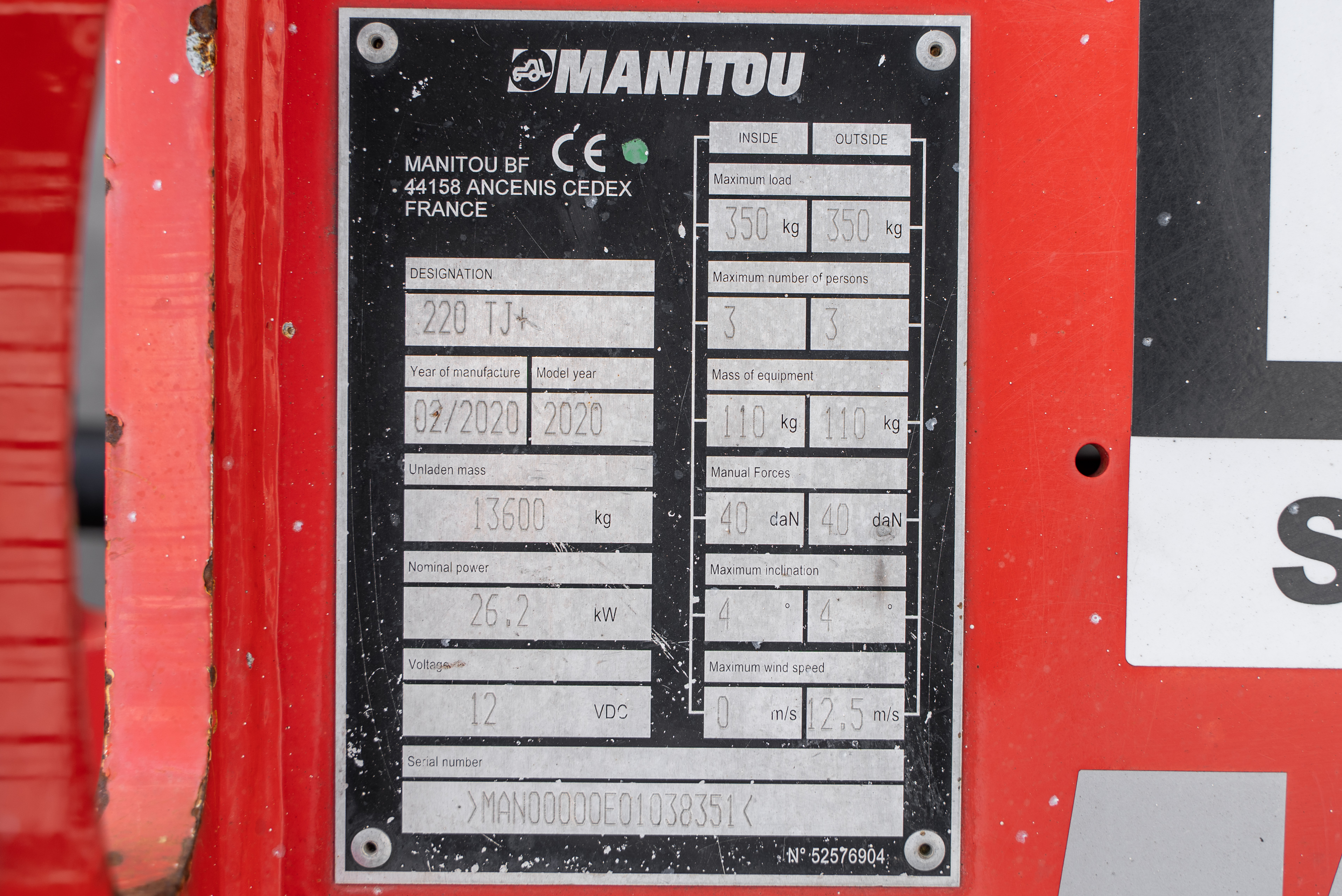 TJ 220 + - Identification plate