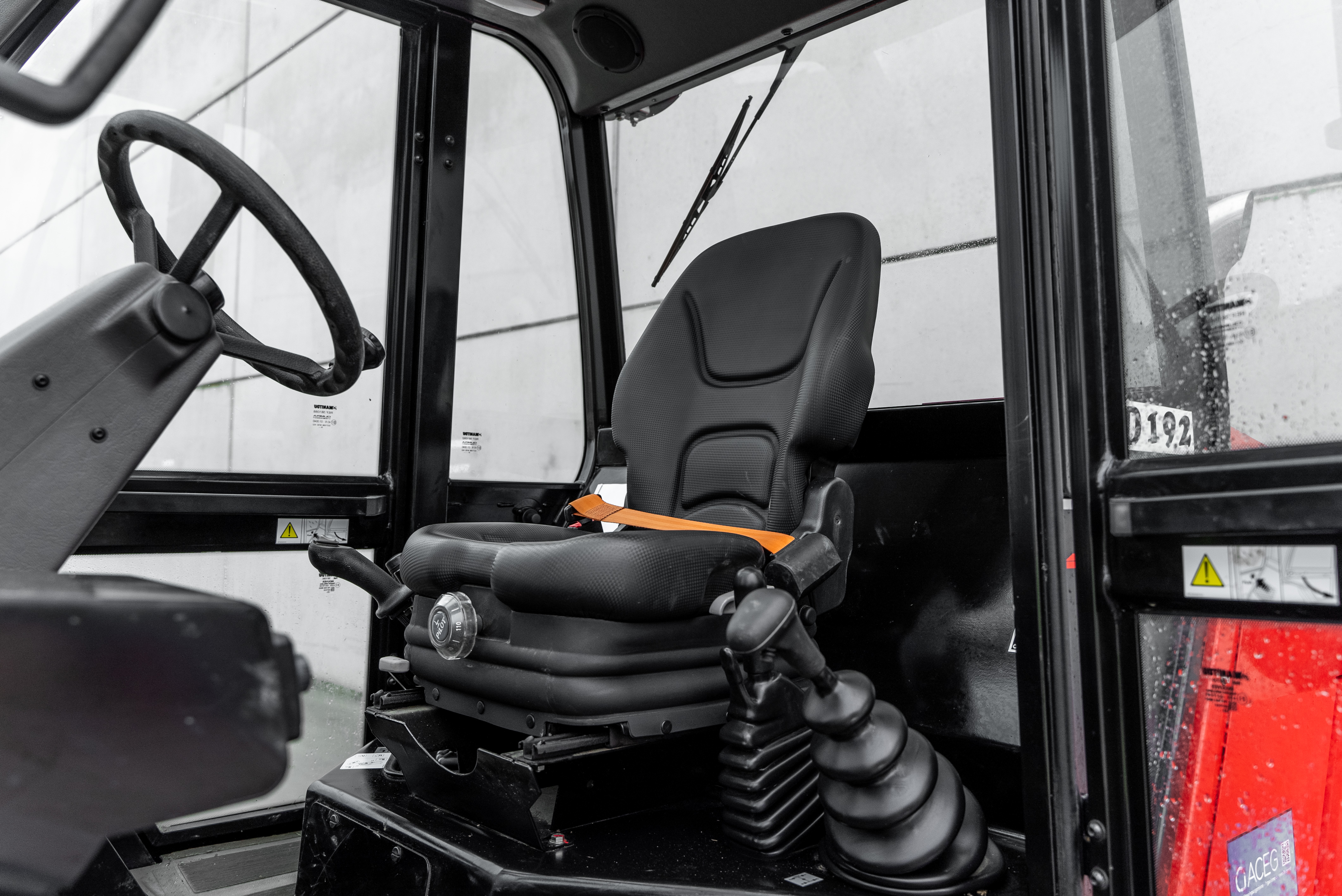 Manitou - Heftrucks - M 30-4 D ST5 S1 - Interieur achter