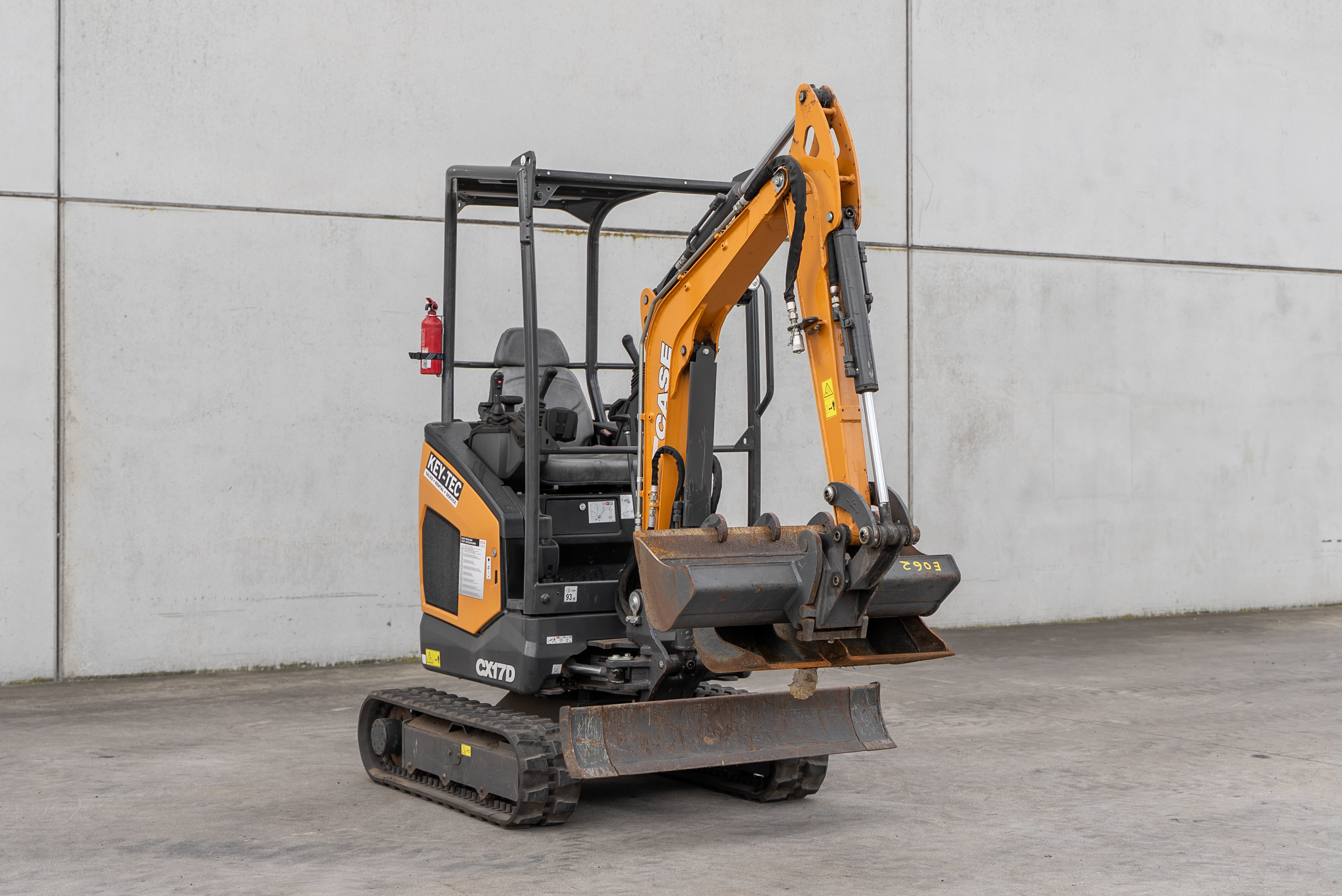 CX 17 D  - Front right