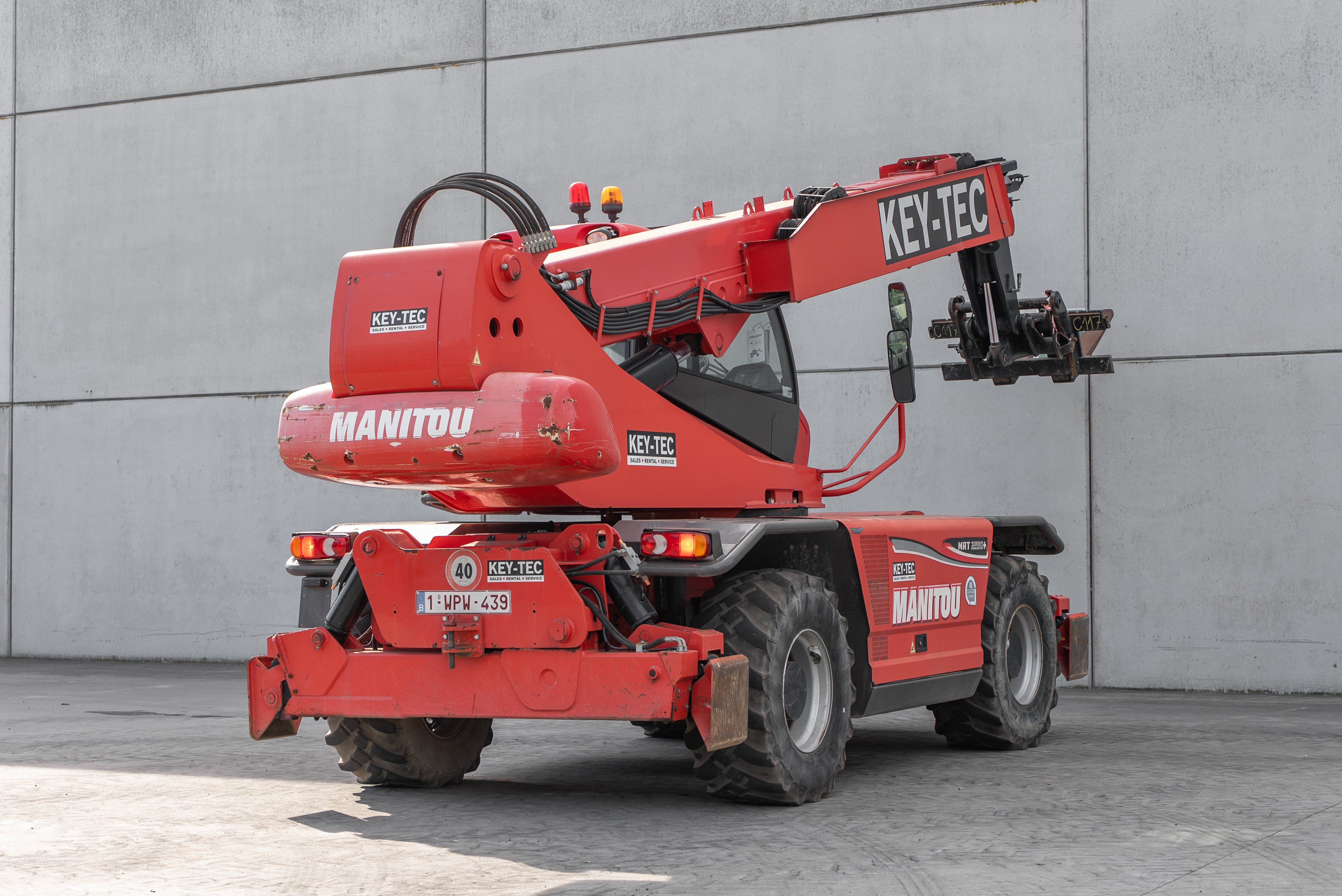 Manitou - Telehandlers - MRT 2550 PRIV+ ST4 S2 - Back right