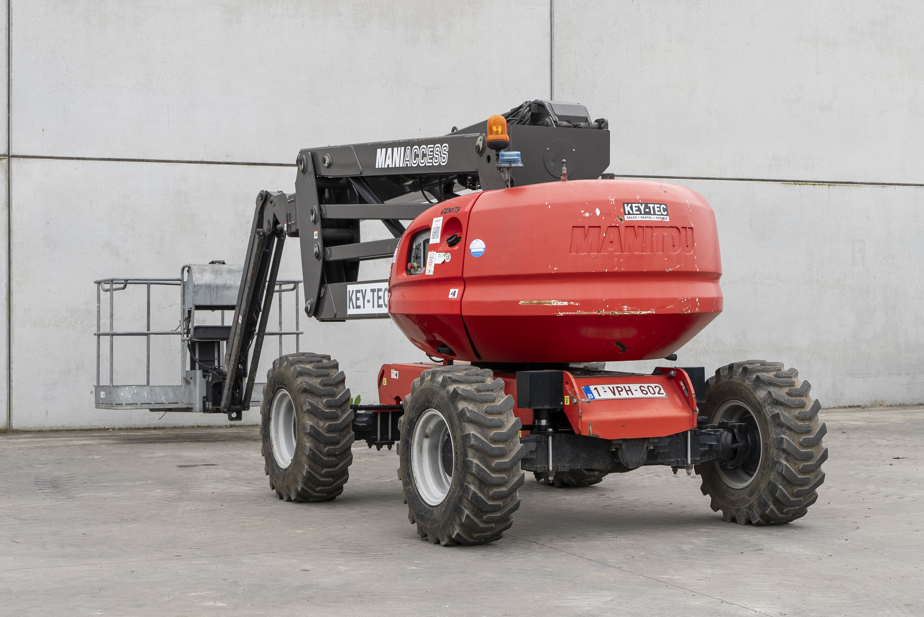 ATJ 180 2 RC E3 - Back left