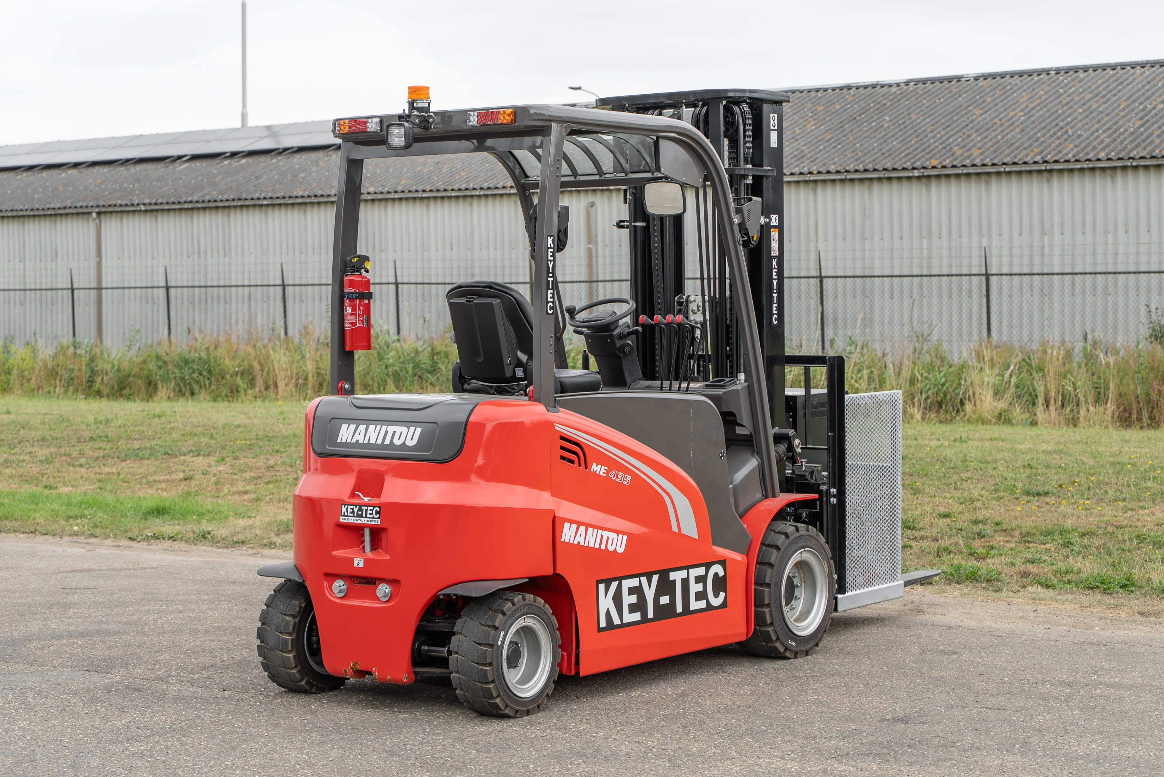 Manitou - Heftrucks - ME 435 80V S3 - Rechts achter