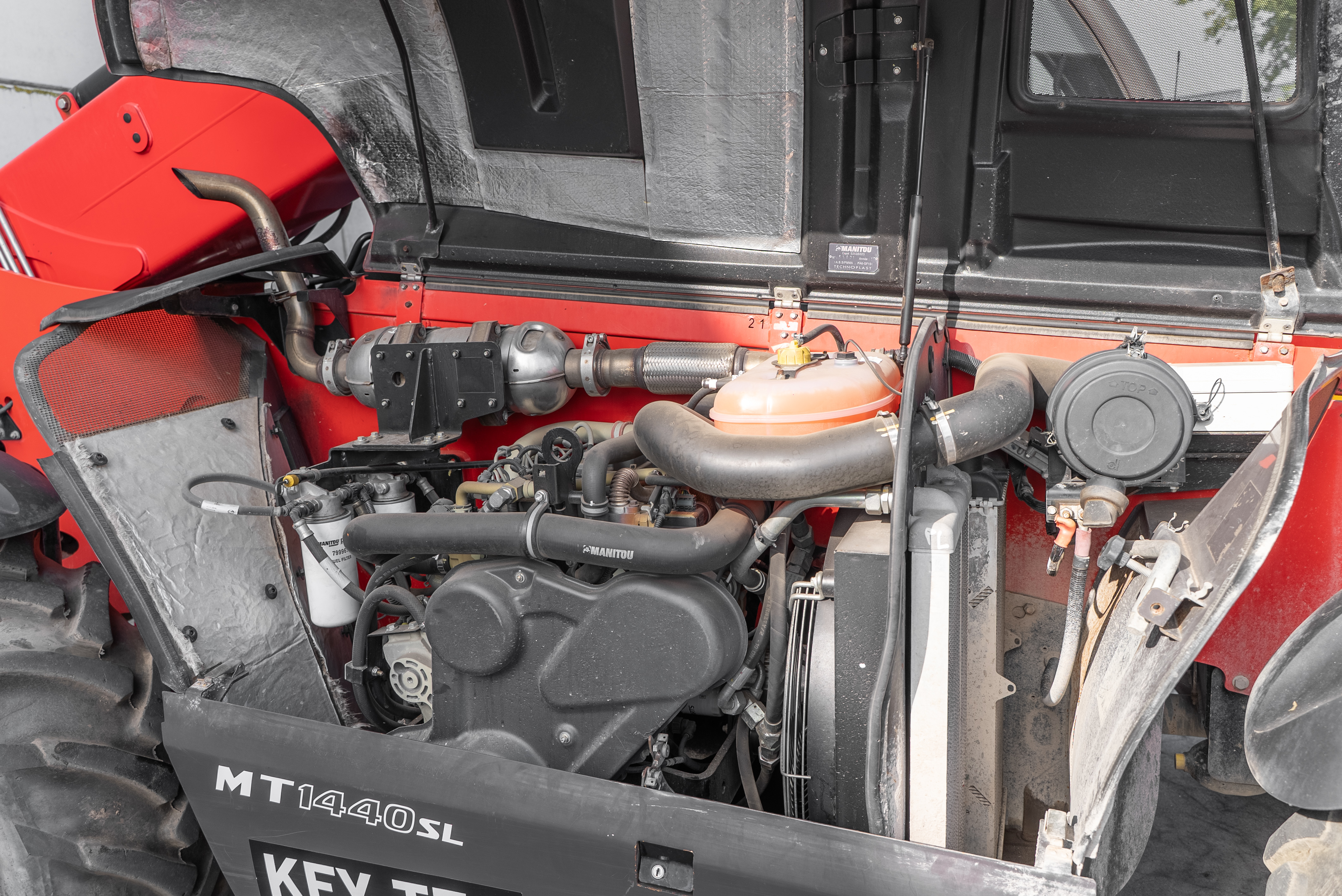 MT 1440 EASY 75D ST3B S1 - Engine