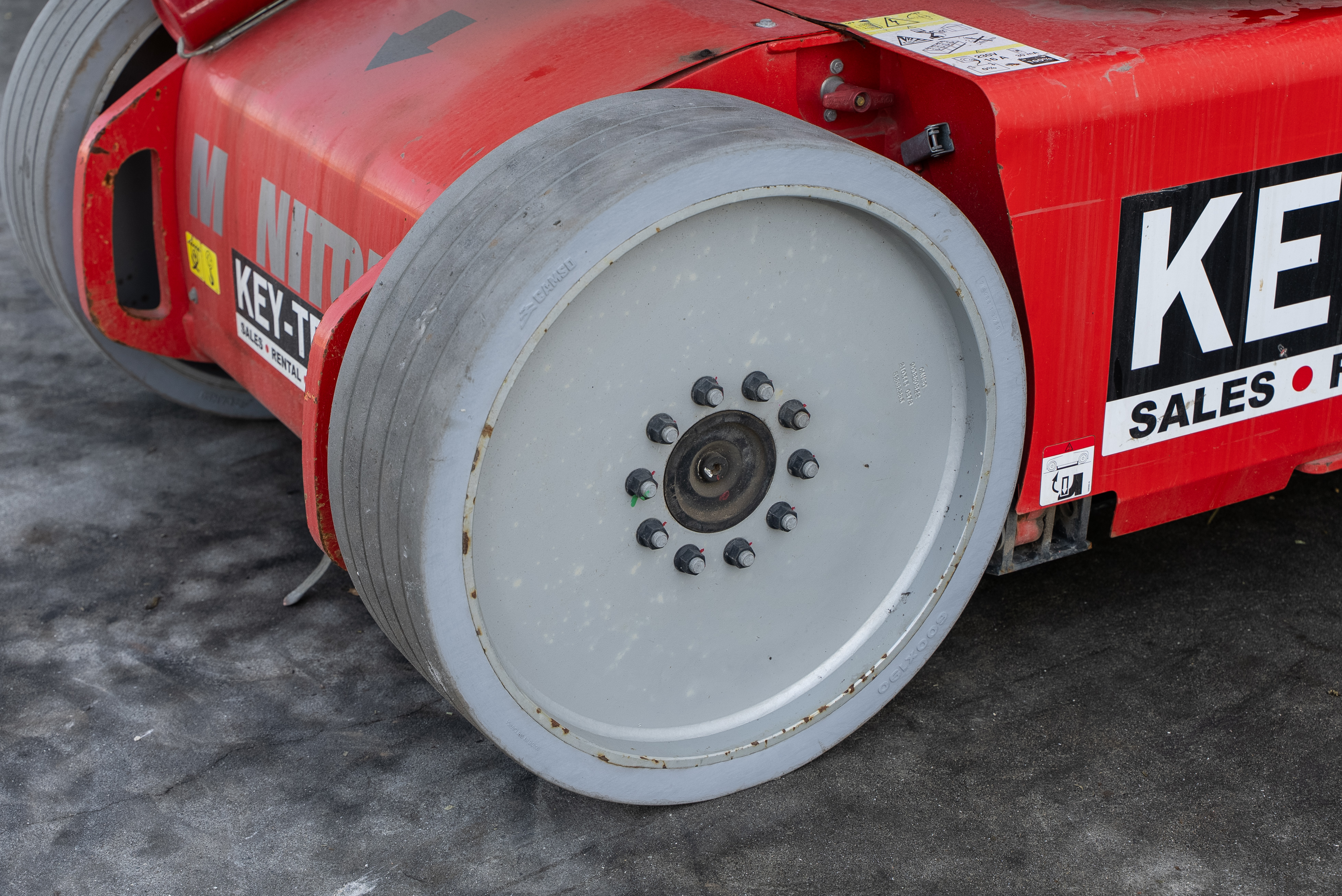 Manitou - Hoogwerkers - AETJ 120 COMPACT 2 3D - Chassis / Wiel