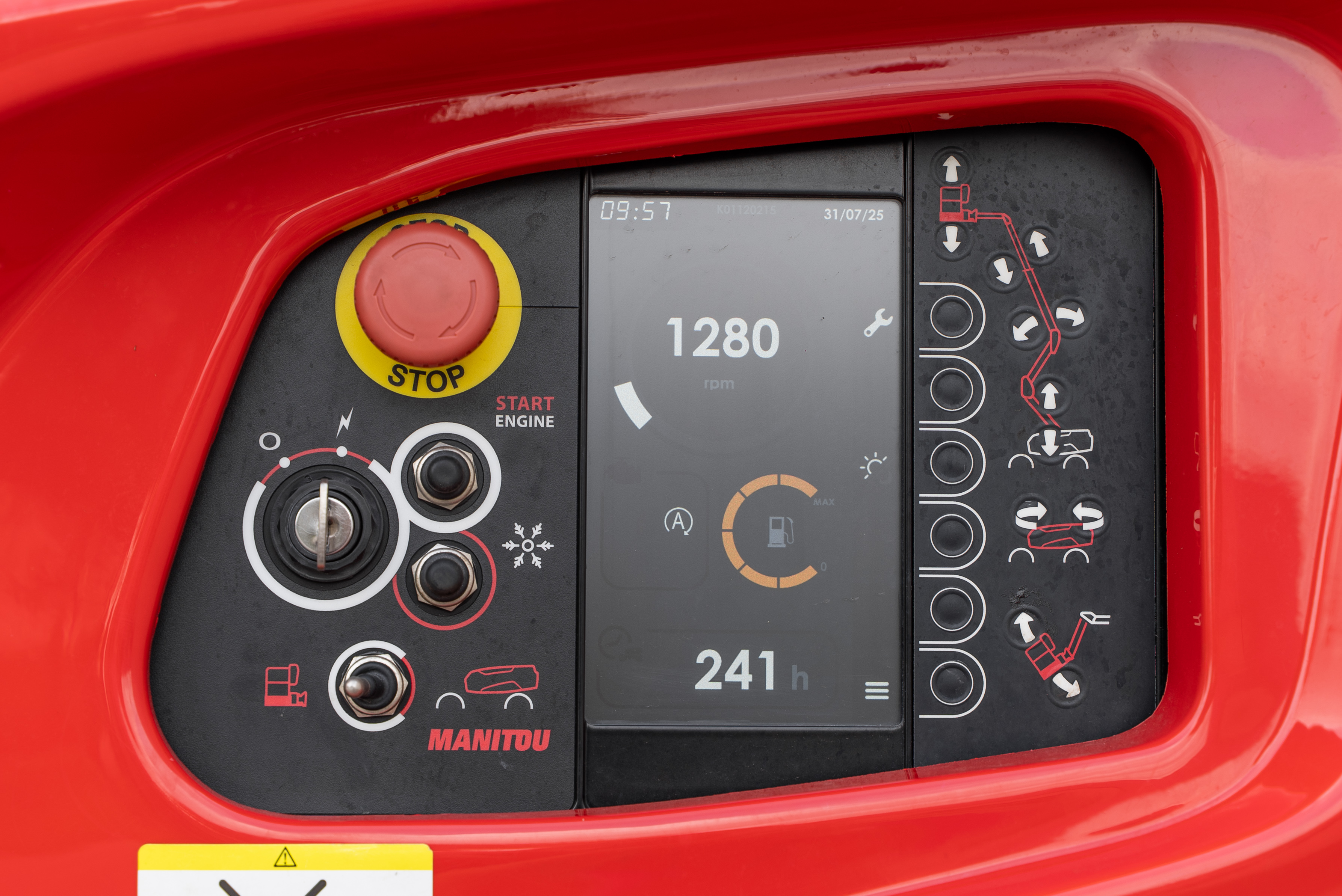ATJ 160 P RC ST5 S1 - Hours / Display
