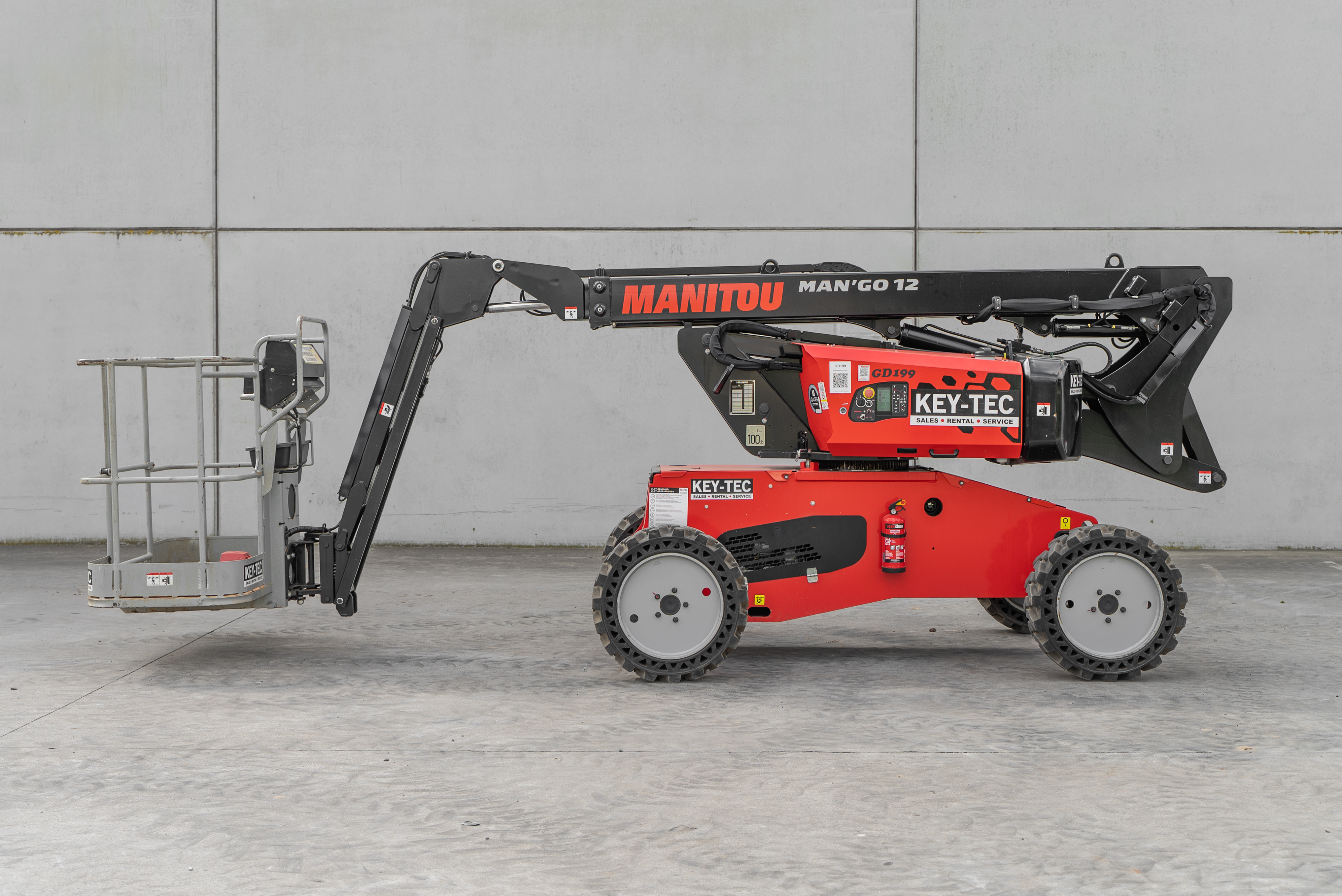 MAN GO 12 - Side