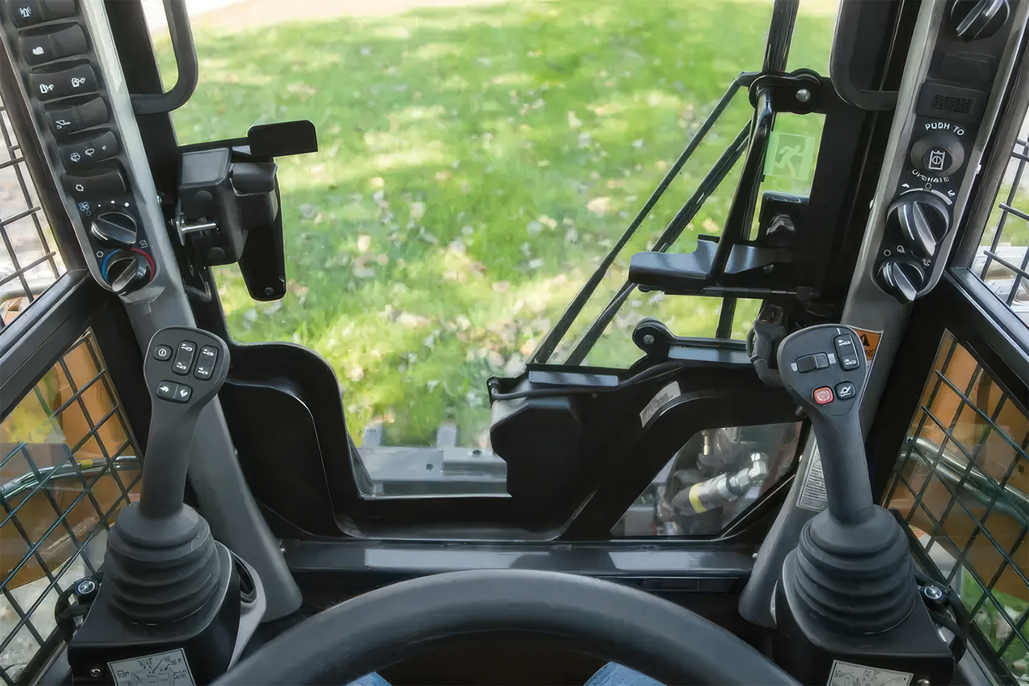 Case Construction - Skidsteers - SR 175 B - Interior