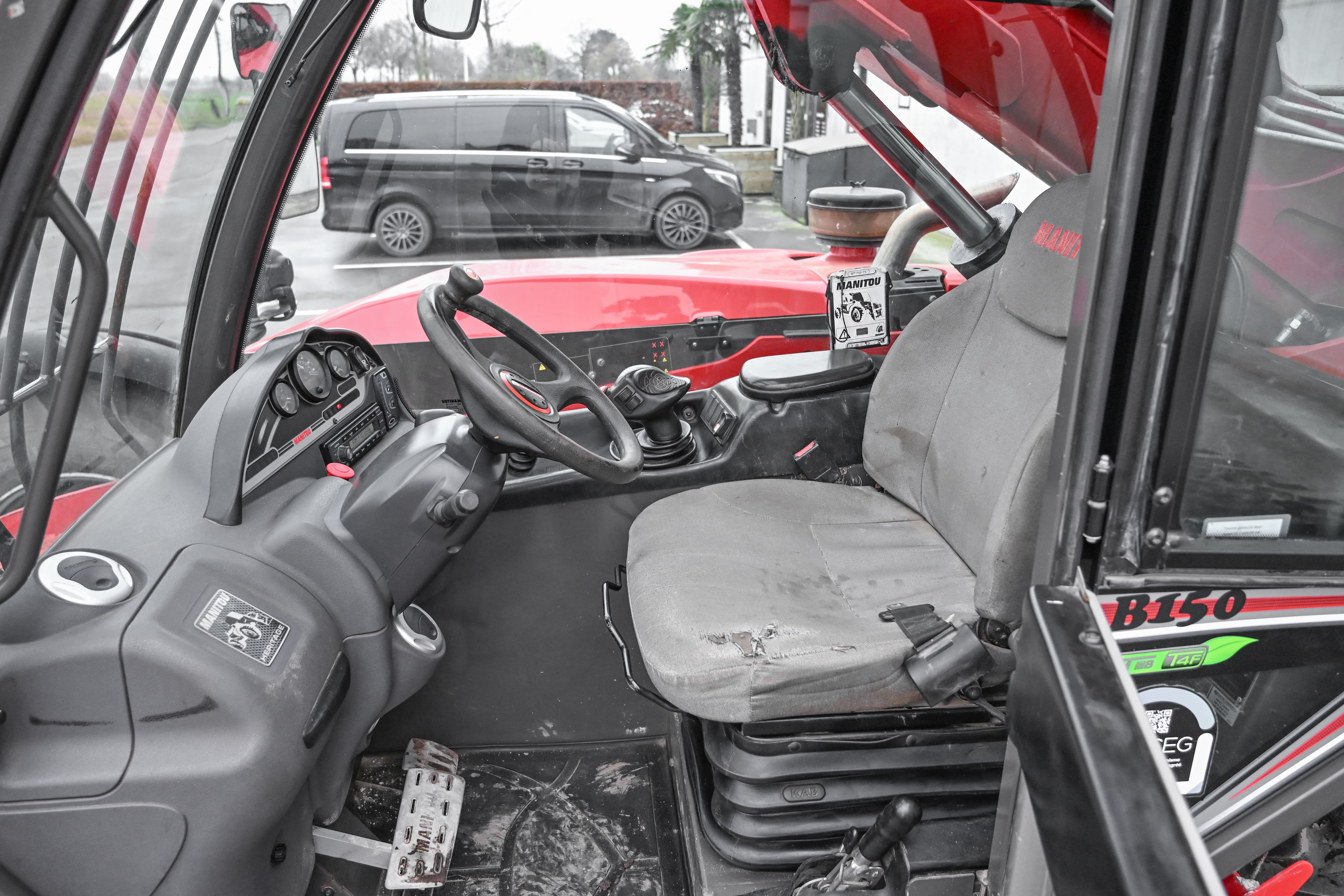 MT 732 EASY 75D ST3B S1 - Interior back