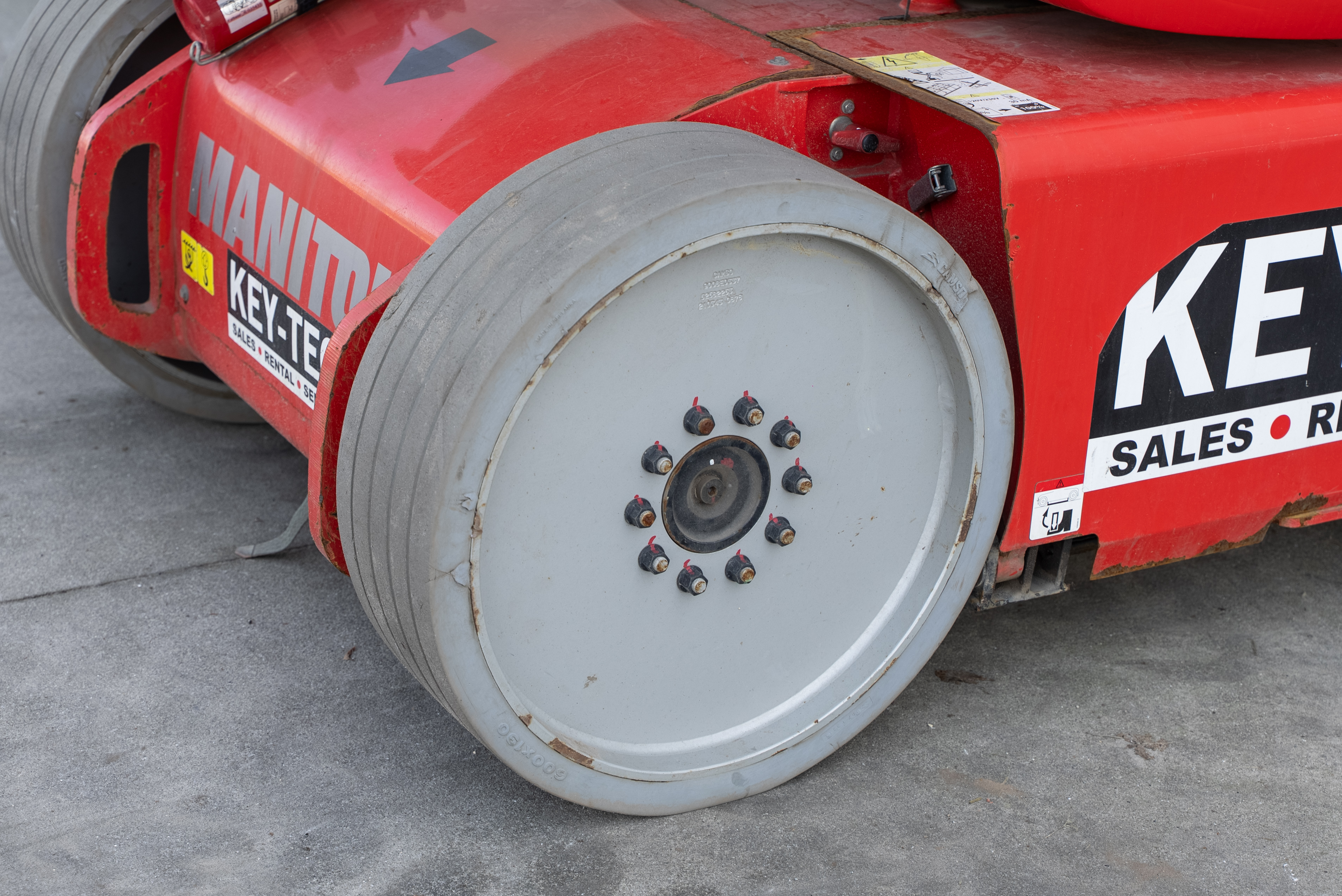 Manitou - Hoogwerkers - AETJ 120 COMPACT 2 3D - Chassis / Wiel