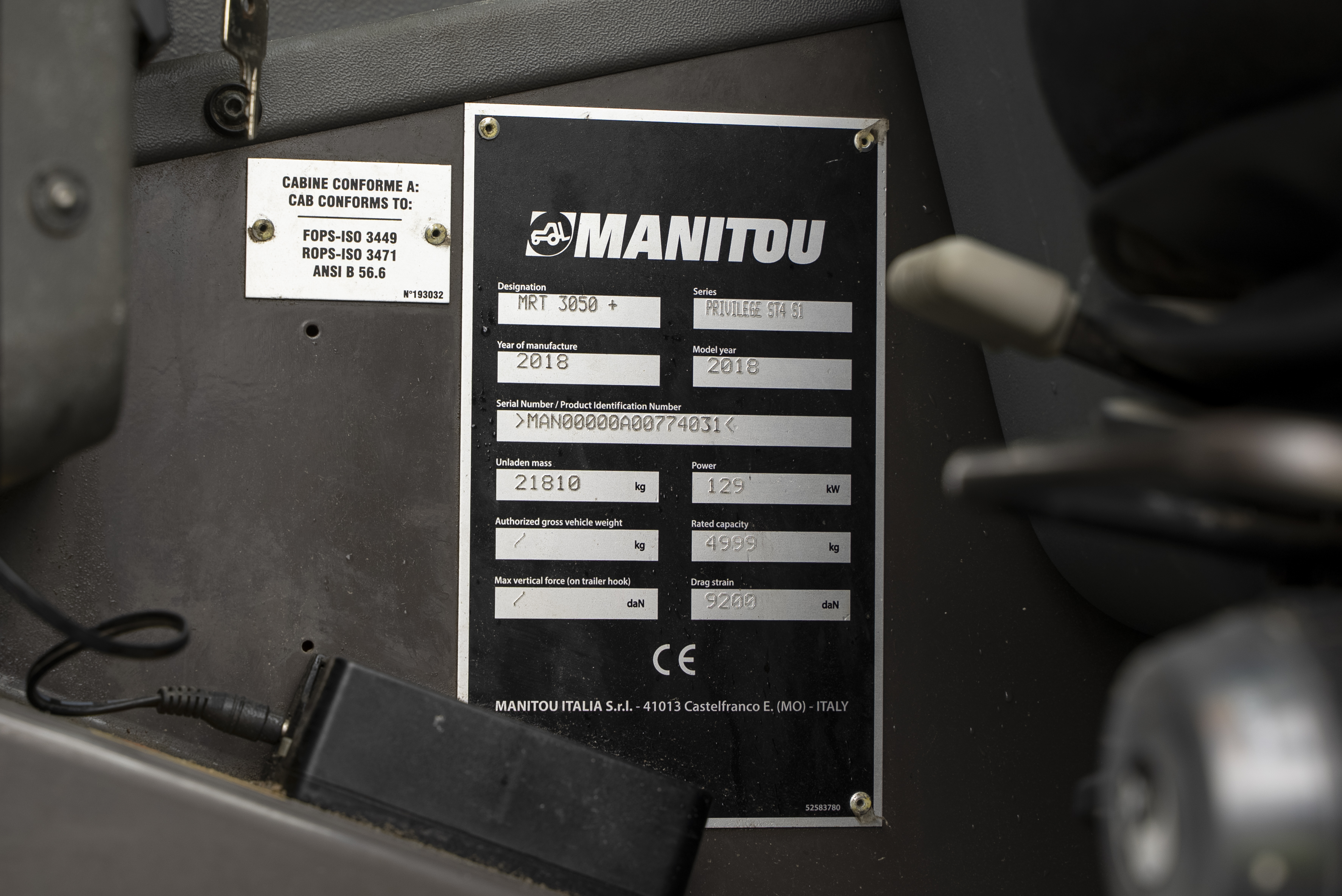 Manitou - Télescopiques - MRT 3050 PRIV+ ST4 S1 - Plaque signalétique