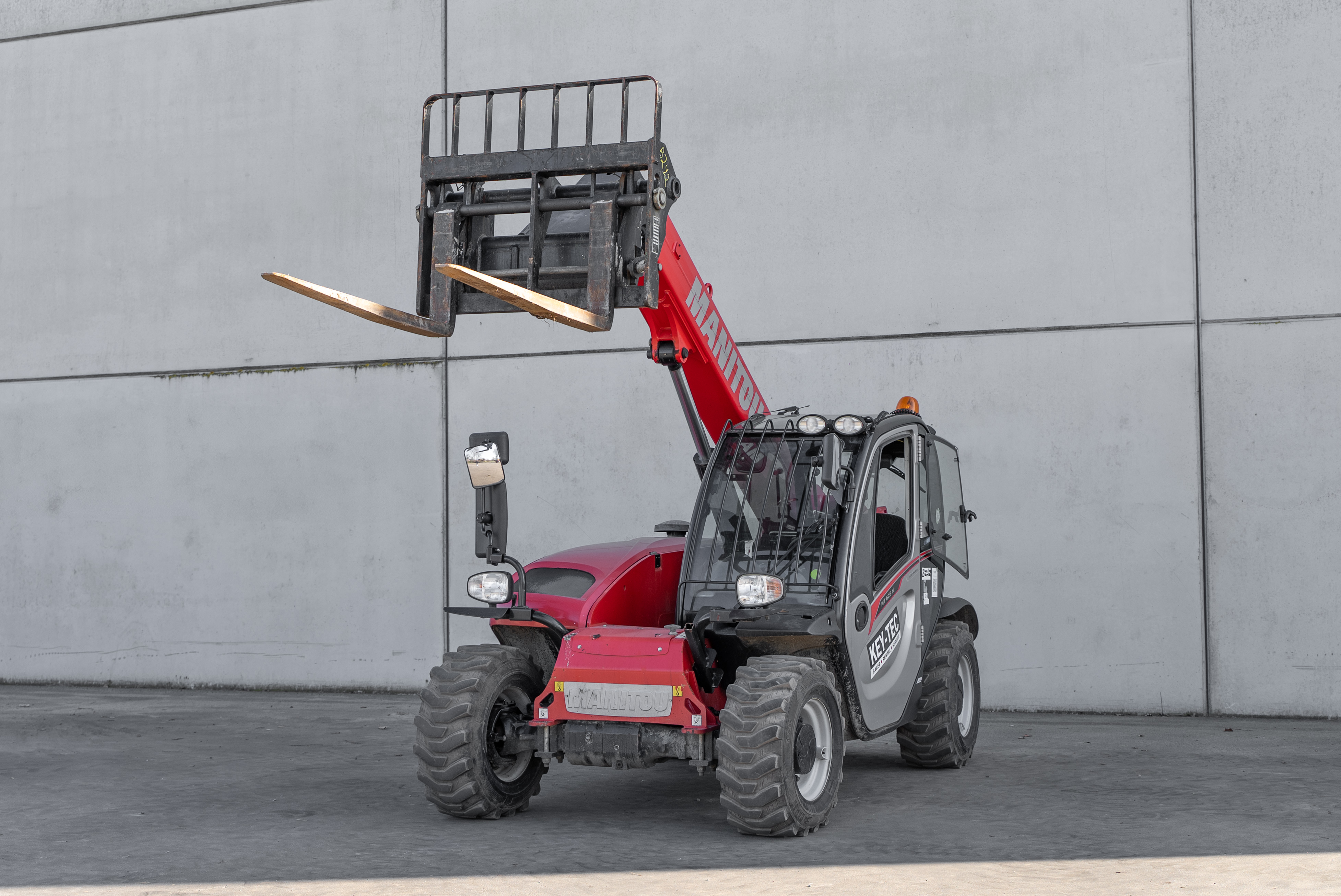 Manitou - Télescopiques - MT 625 H COMFORT 75K ST5 S1 - Avant gauche