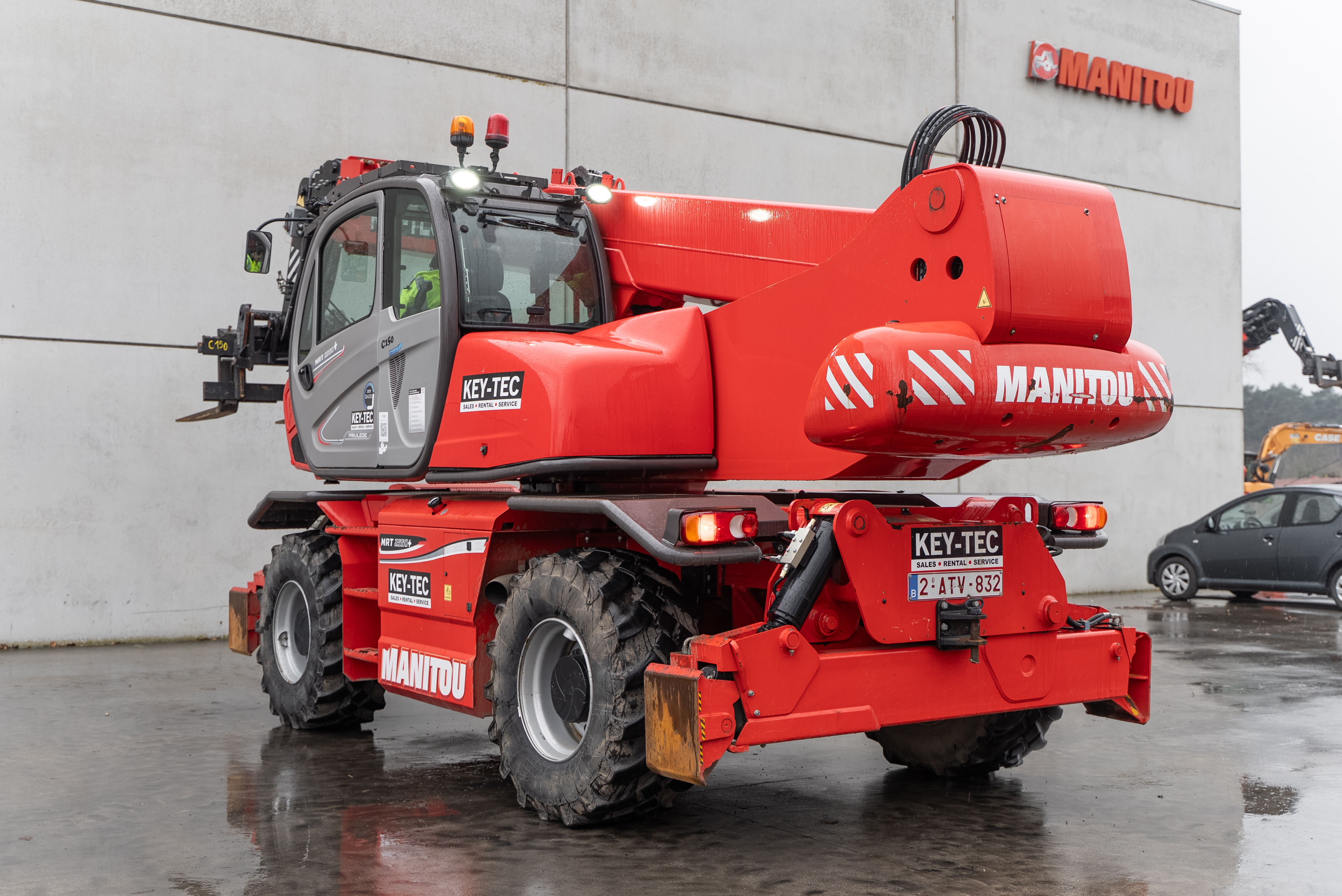Manitou - Telehandlers - MRT 2550 PRIV+ ST4 S2 - Back left