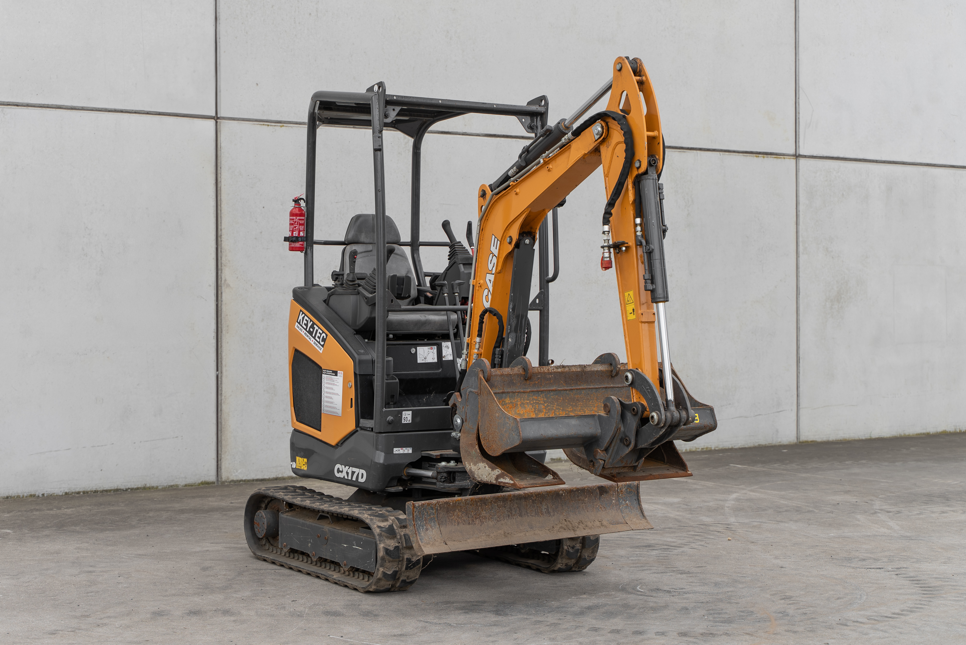 CX 17 D  - Front right