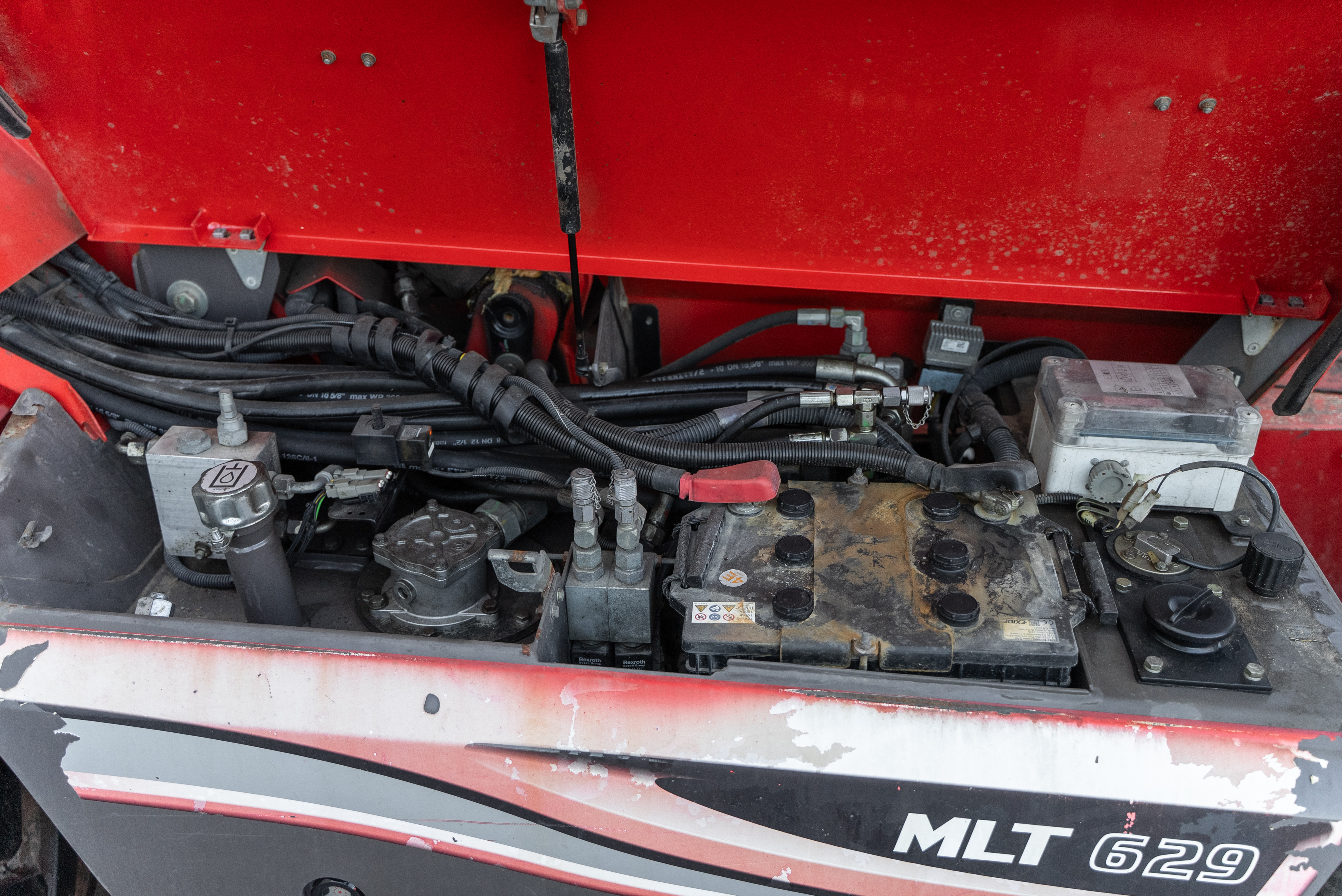 MLT 629 20P ST3B - Engine