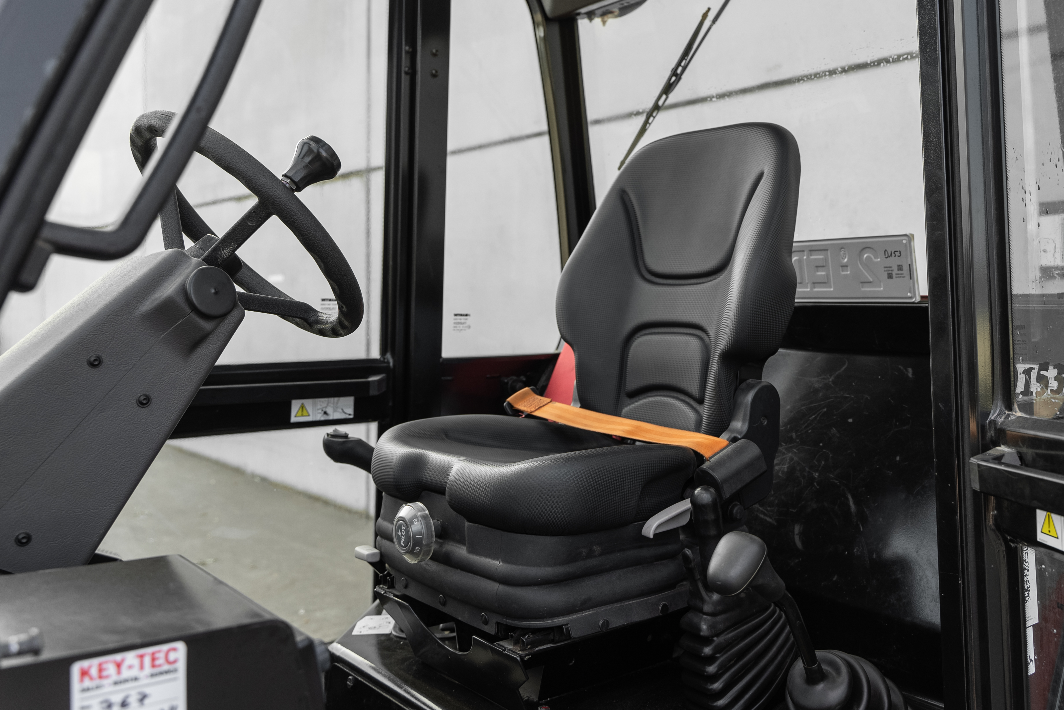 M 30-4 D ST5 S1 - Interior back