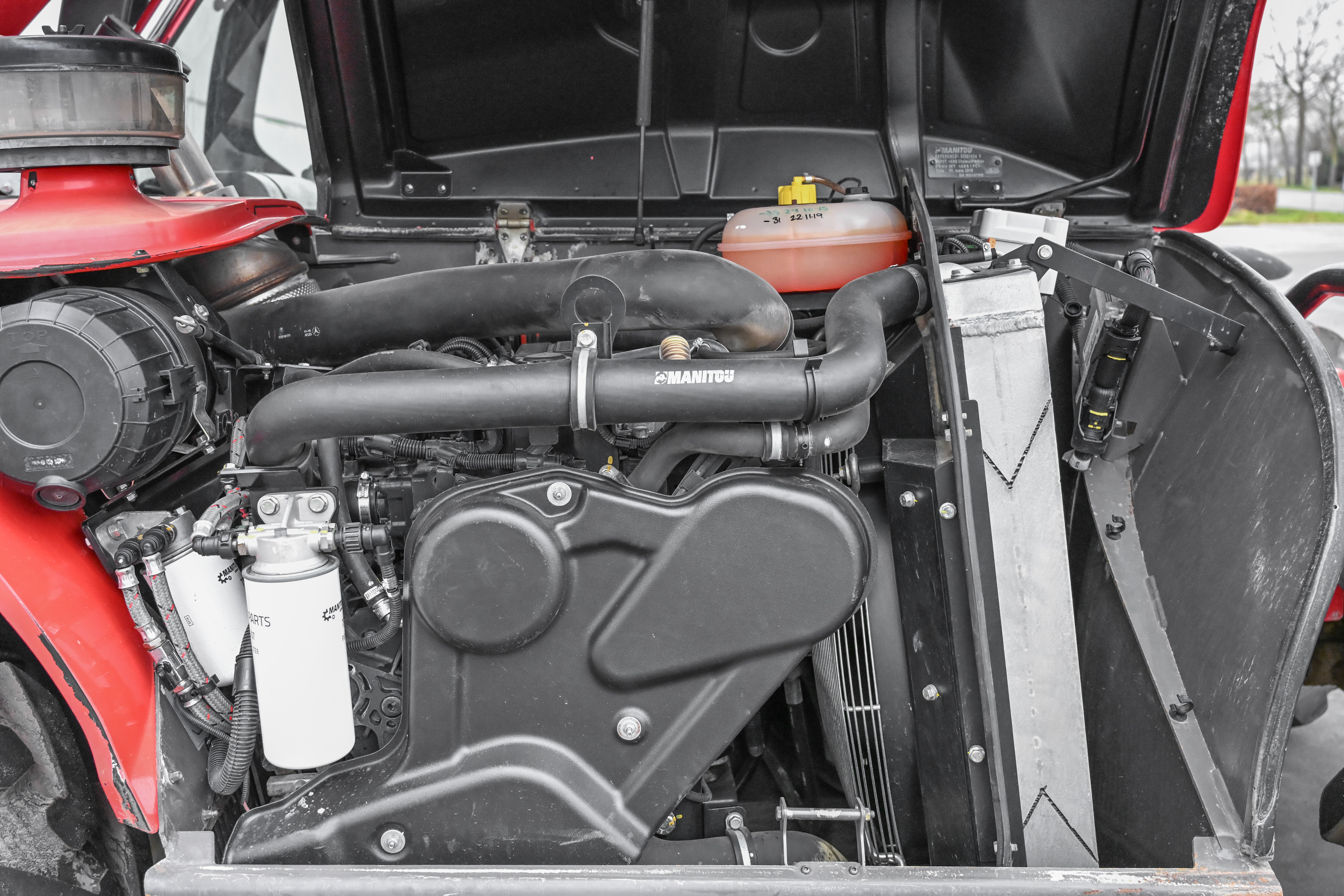 MT 1030 EASY 75D ST3B S2 - Engine