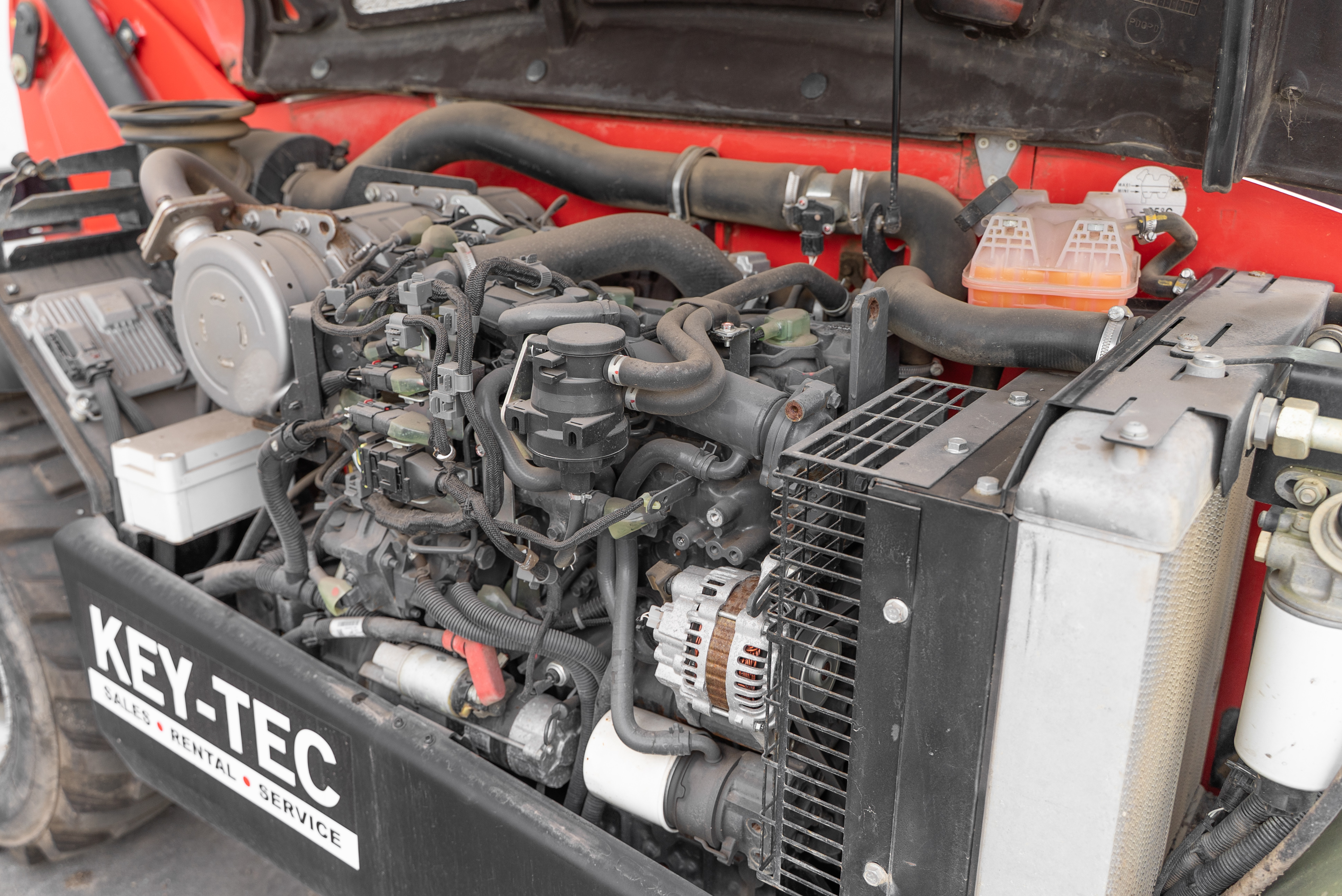 MT 625 H COMFORT 75K ST5 S1 - Engine