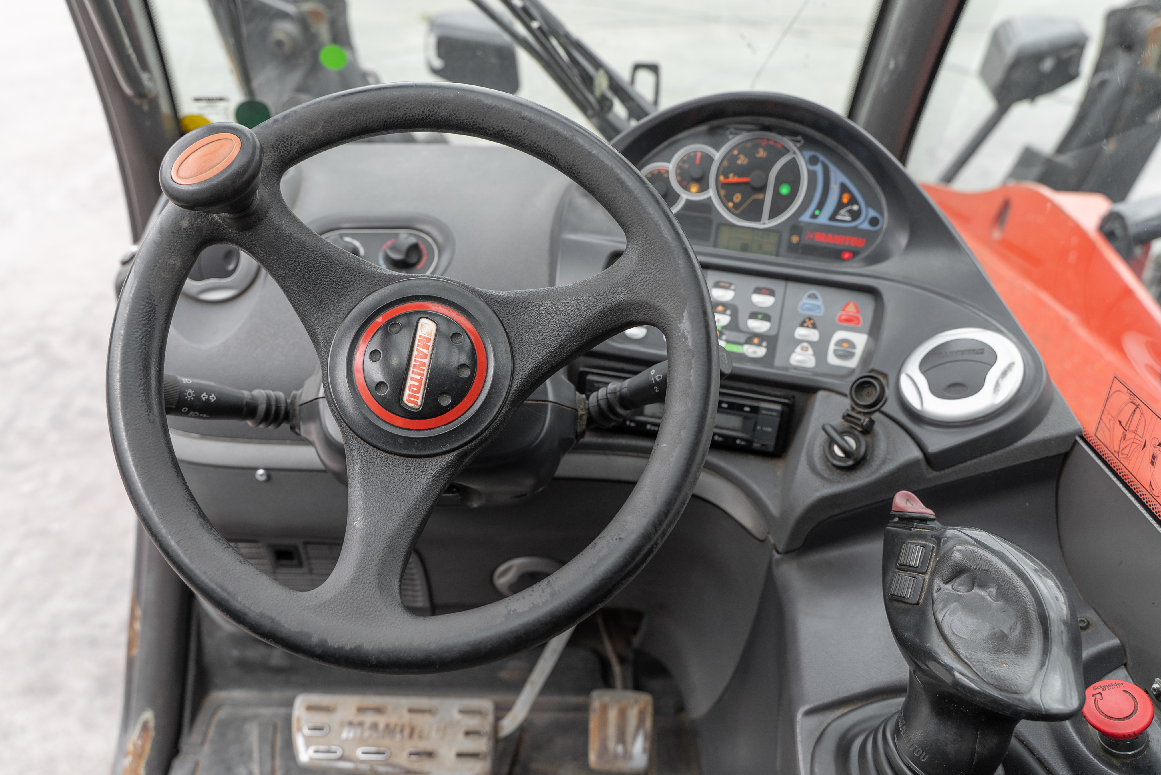 MT 1840 EASY 75D ST3B S1 - Interior front