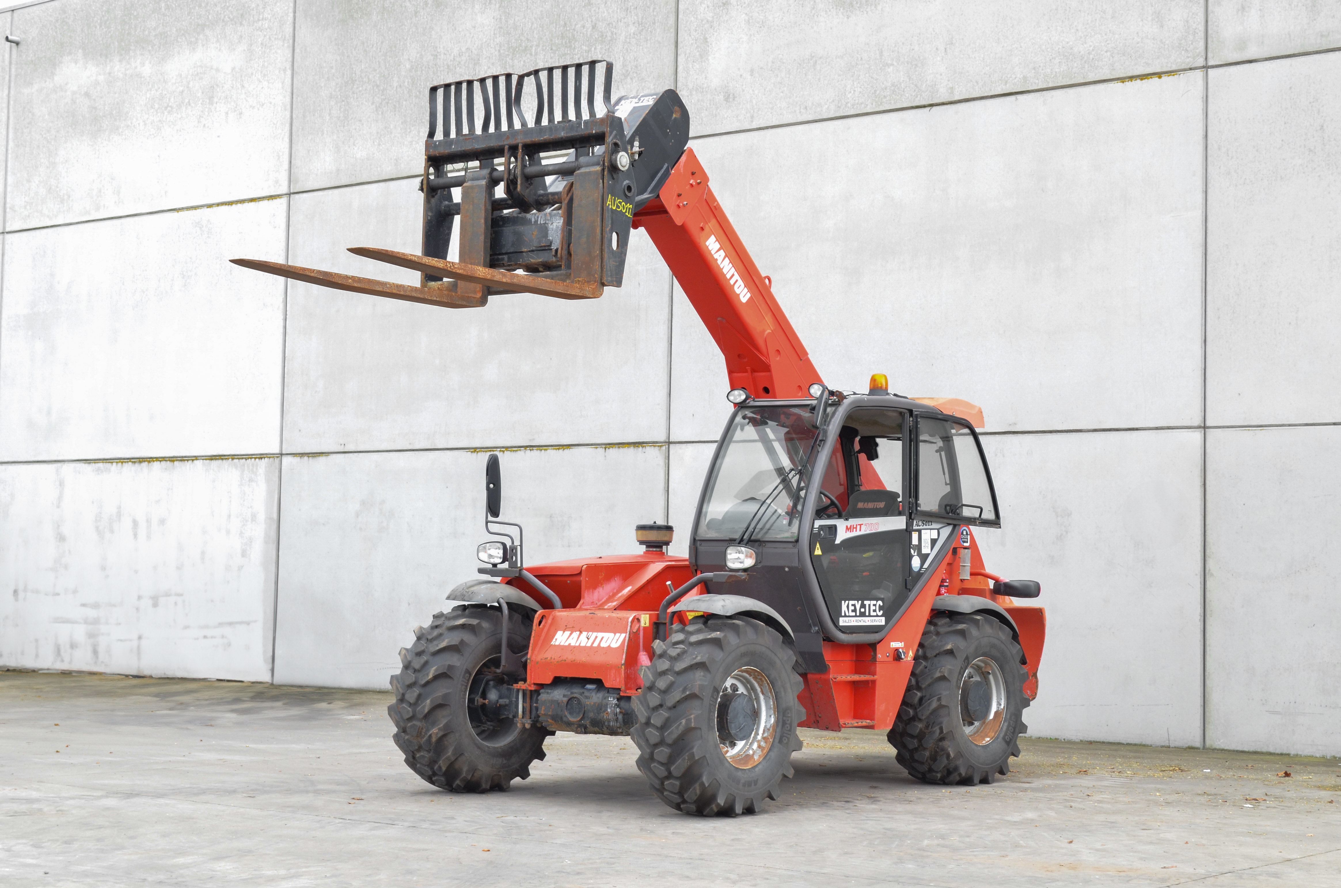 MHT 780 L EVOLUTION E3 - Front left