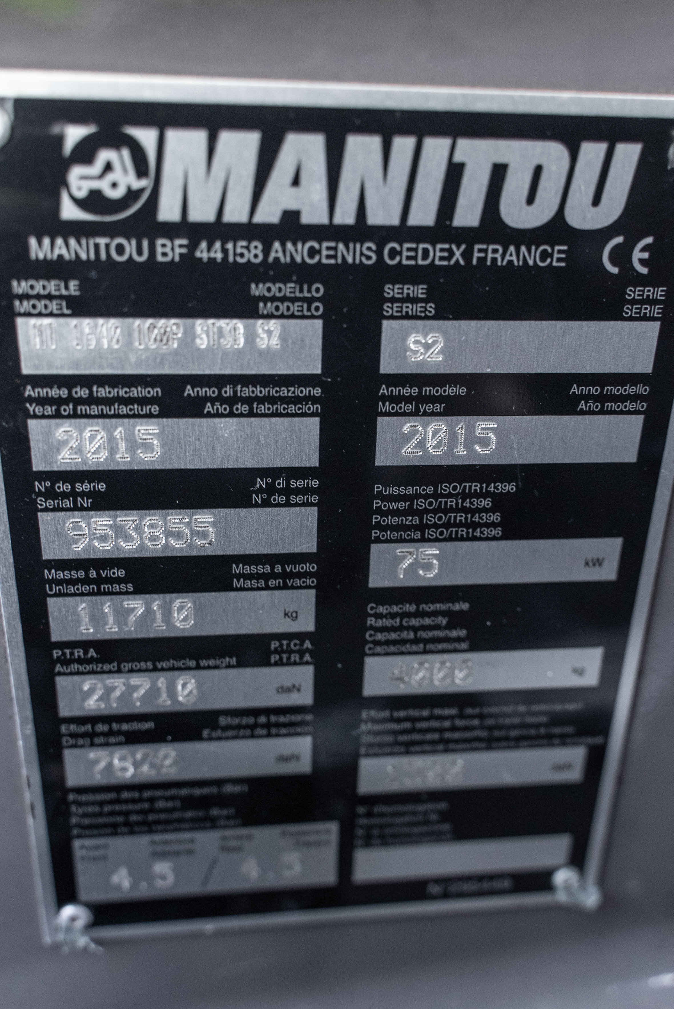 MT 1840 100P ST3B S2 - Identification plate