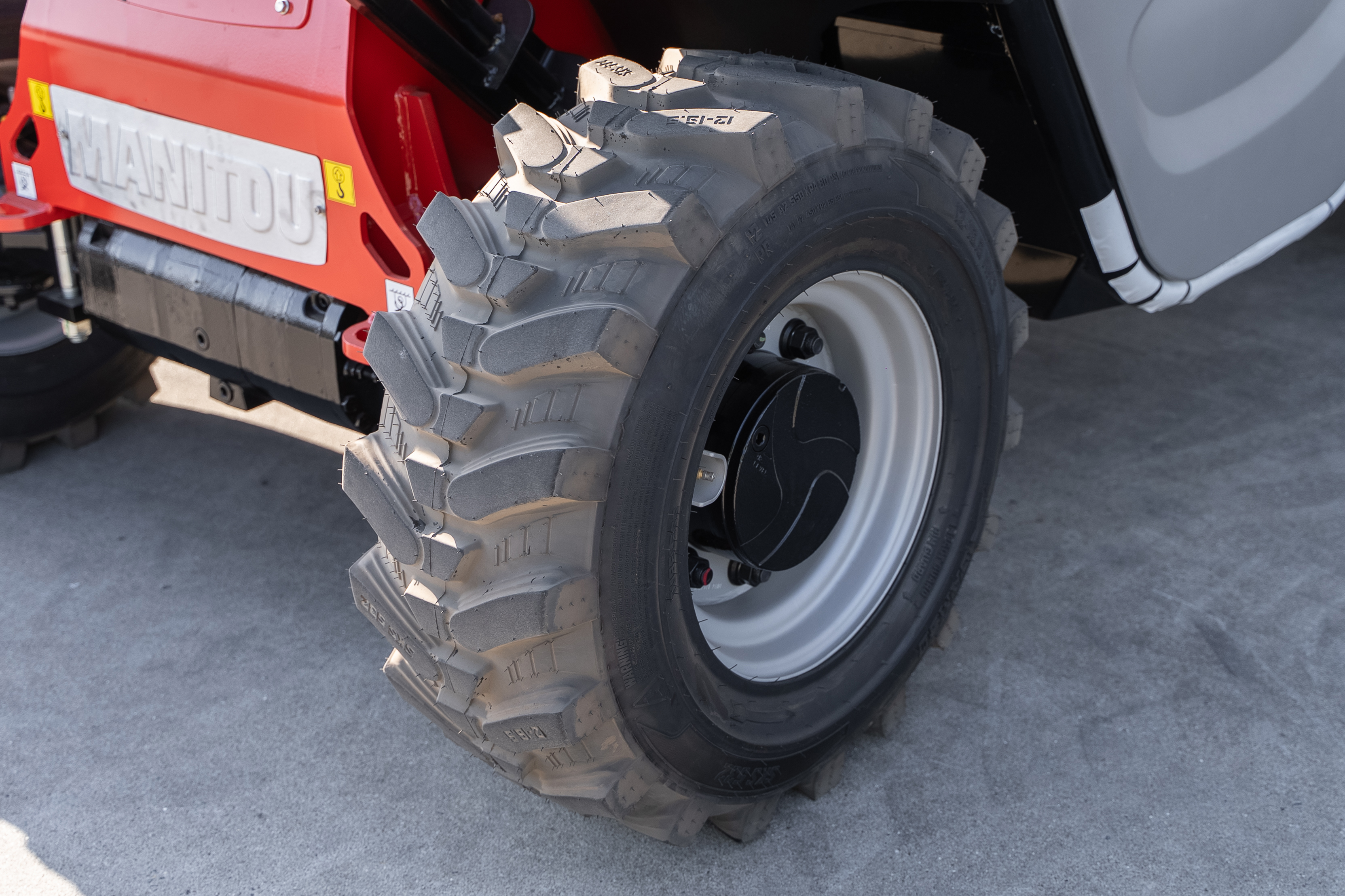 Manitou - Verreikers - MT 625 H COMFORT 75K ST5 S1 - Chassis / Wiel