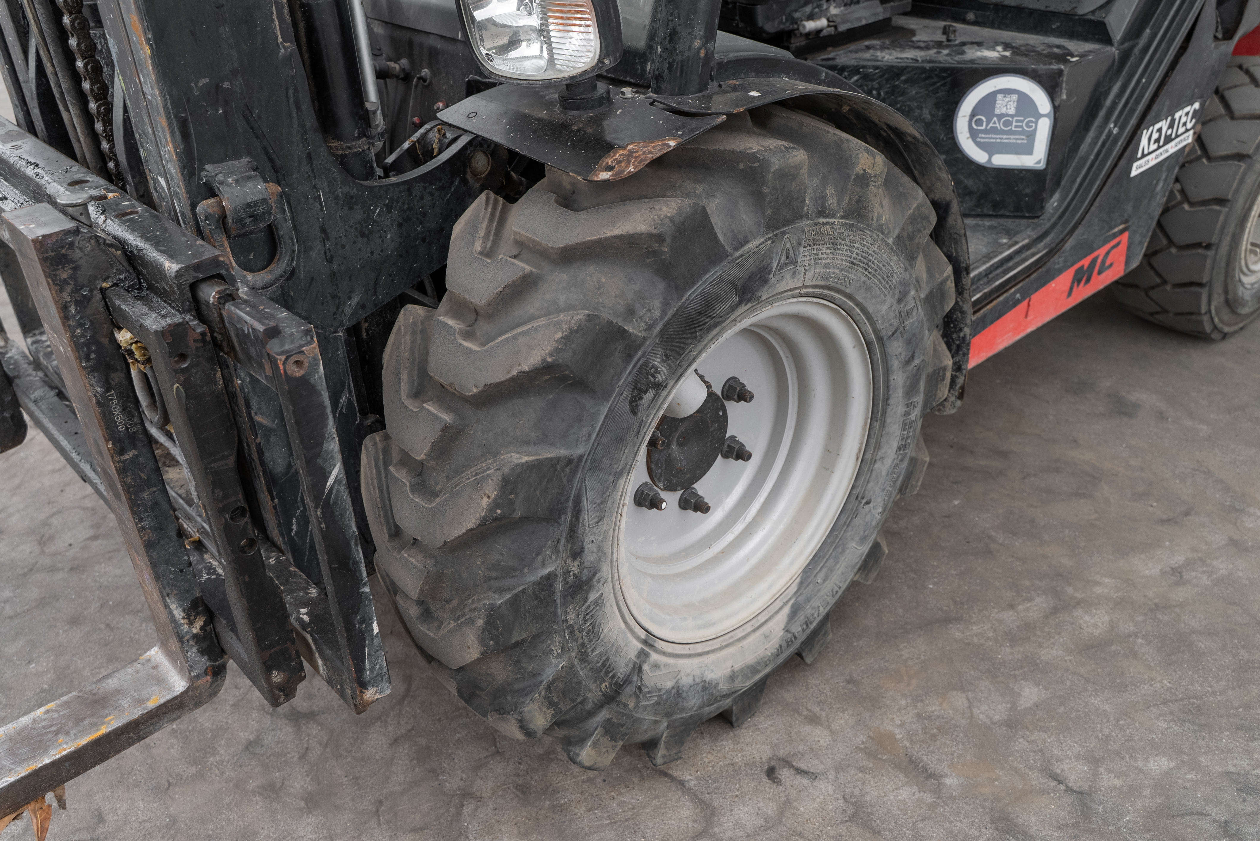 Manitou - Forklifts - MC 30-4 D K ST5 S1 - Chassis / Wheel